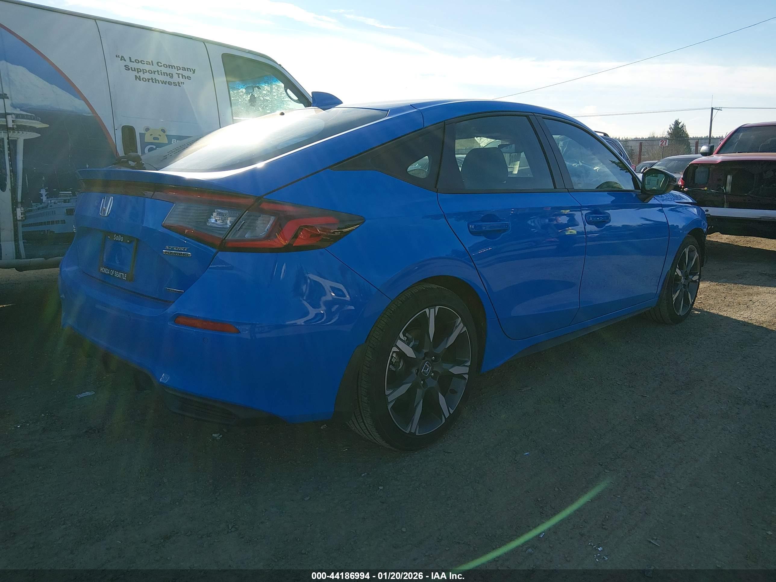 HONDA CIVIC image 4