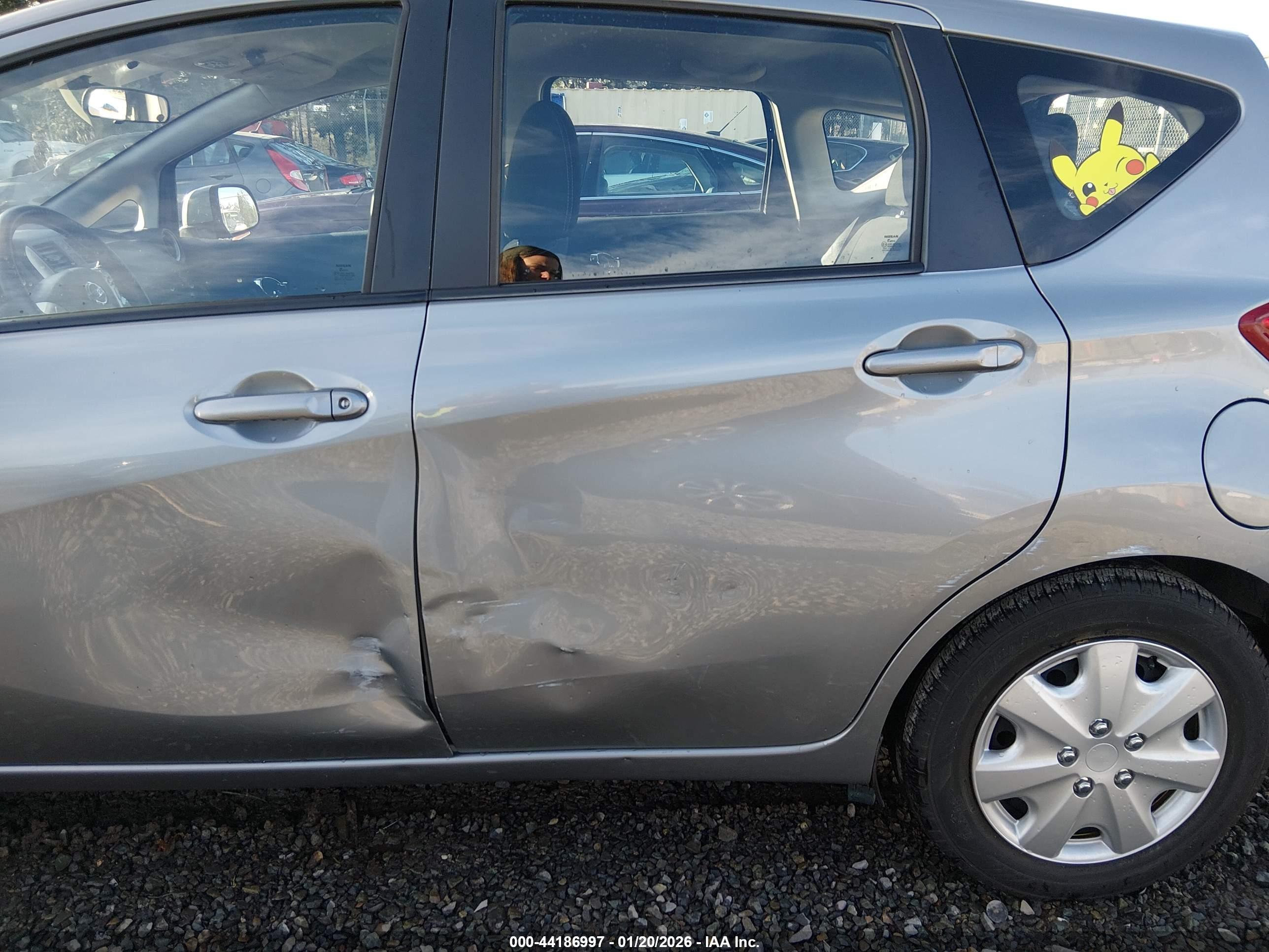 NISSAN VERSA image 6