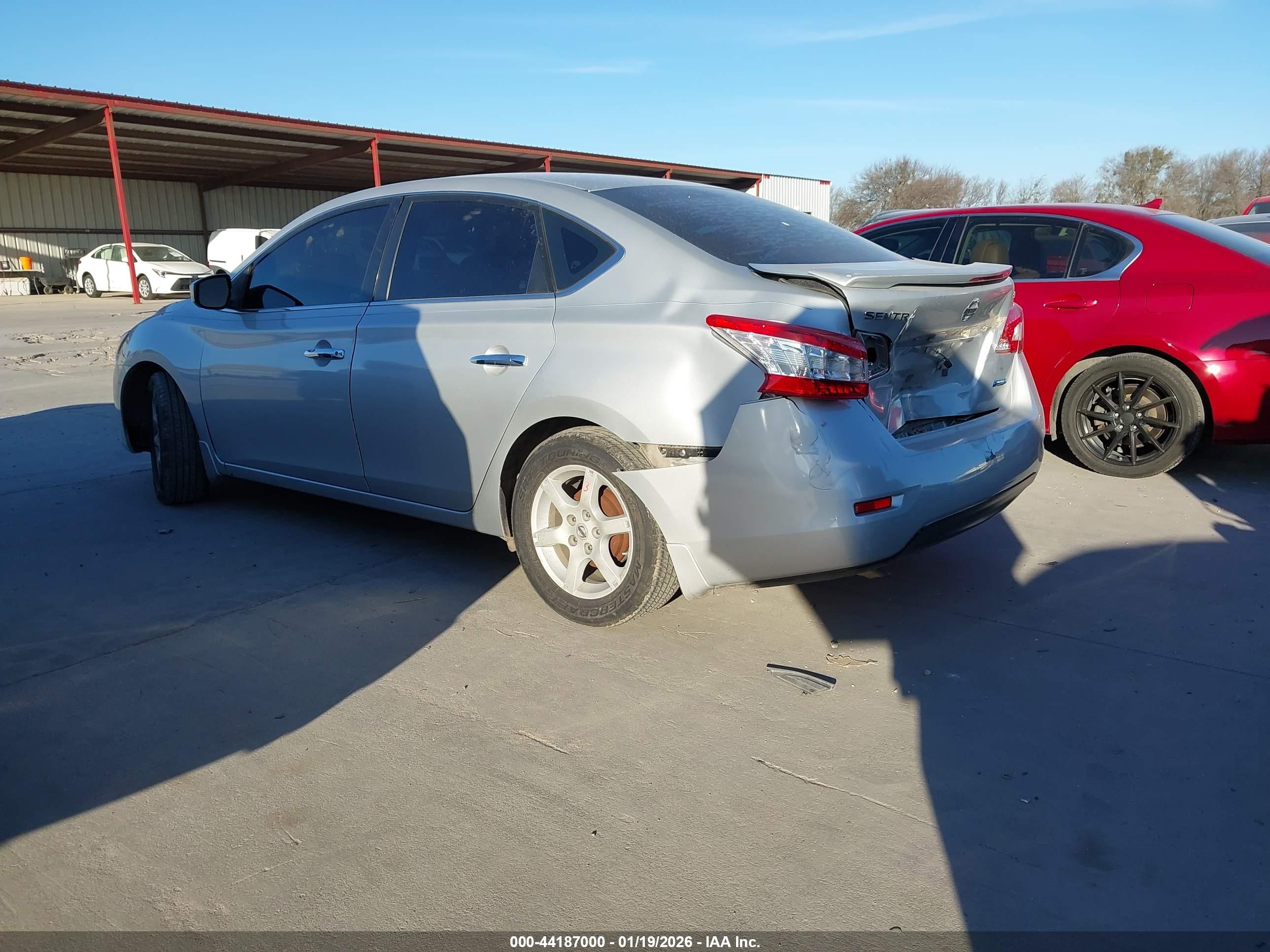 NISSAN SENTRA image 3