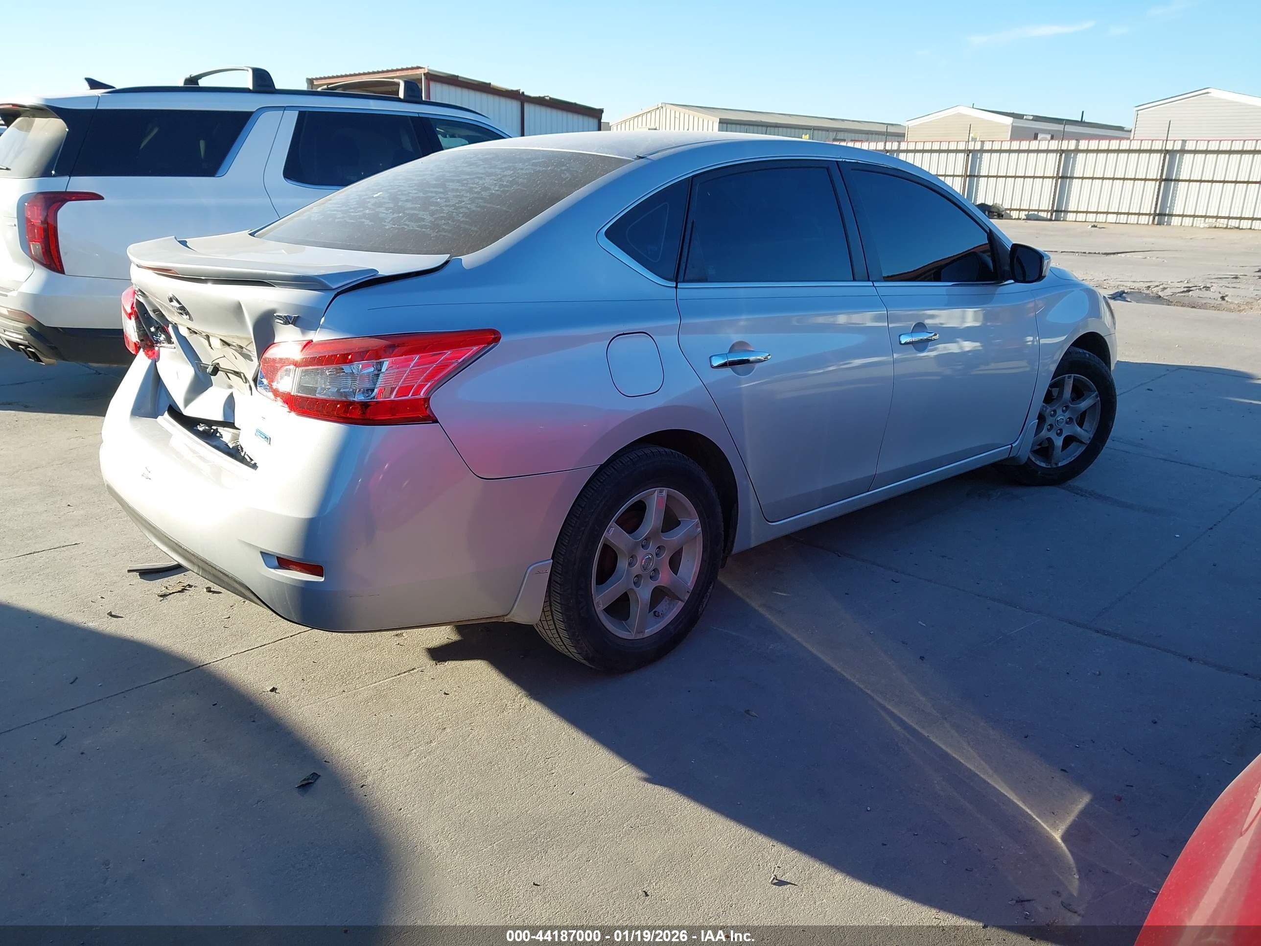 NISSAN SENTRA image 4