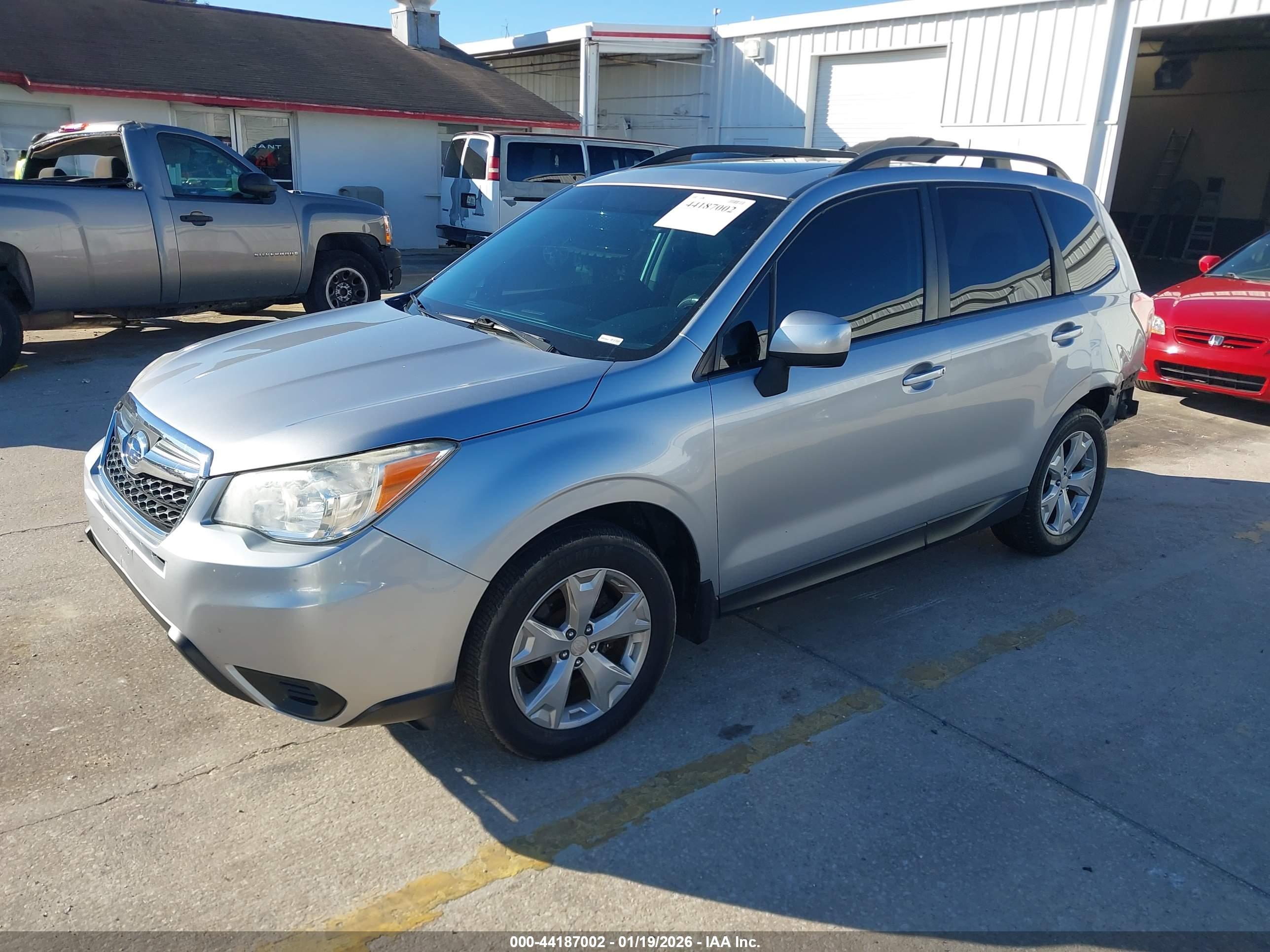 SUBARU FORESTER image 2