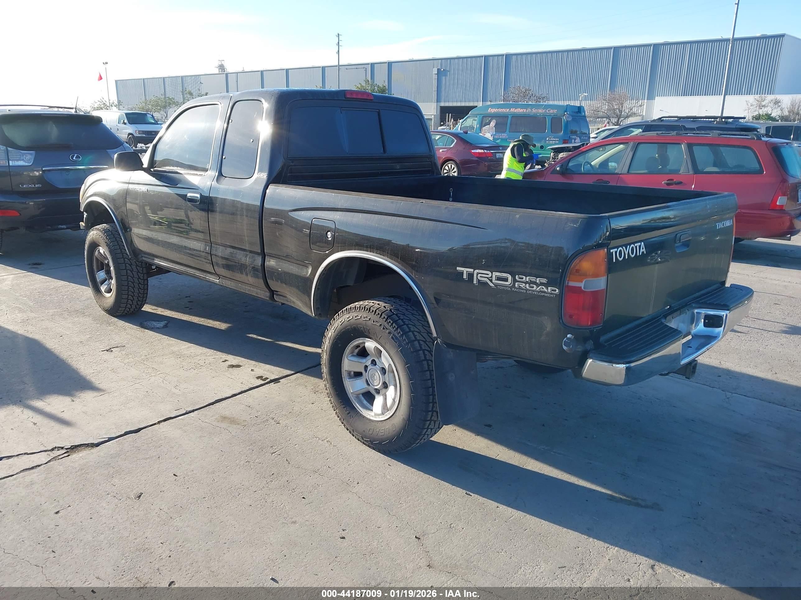 TOYOTA TACOMA image 3