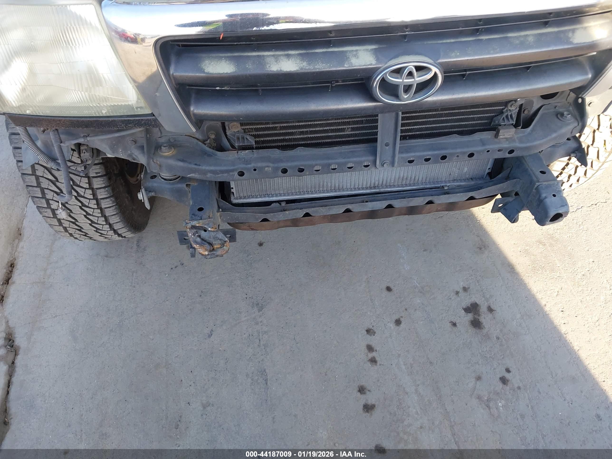 TOYOTA TACOMA image 6