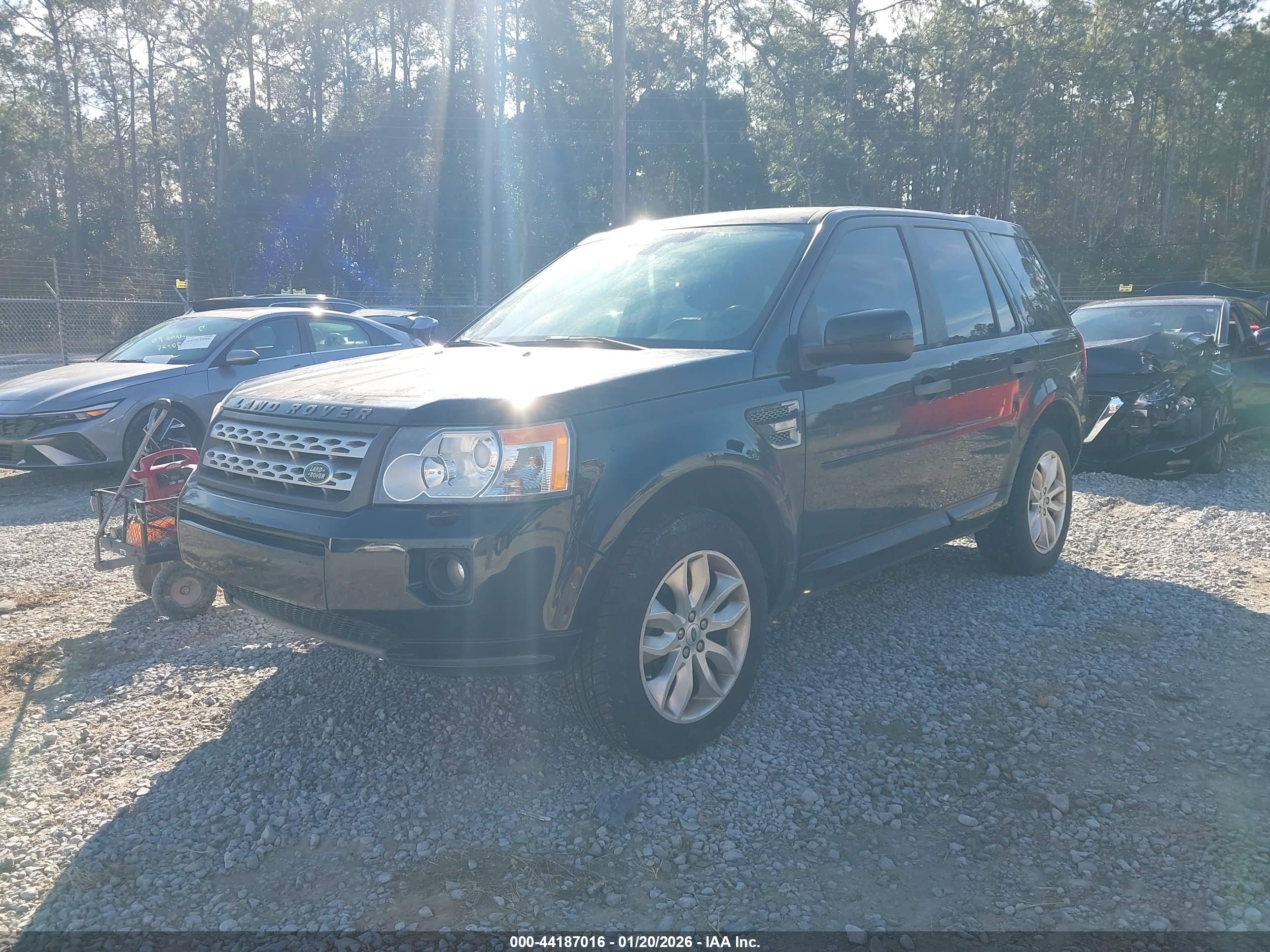 LAND ROVER image 2