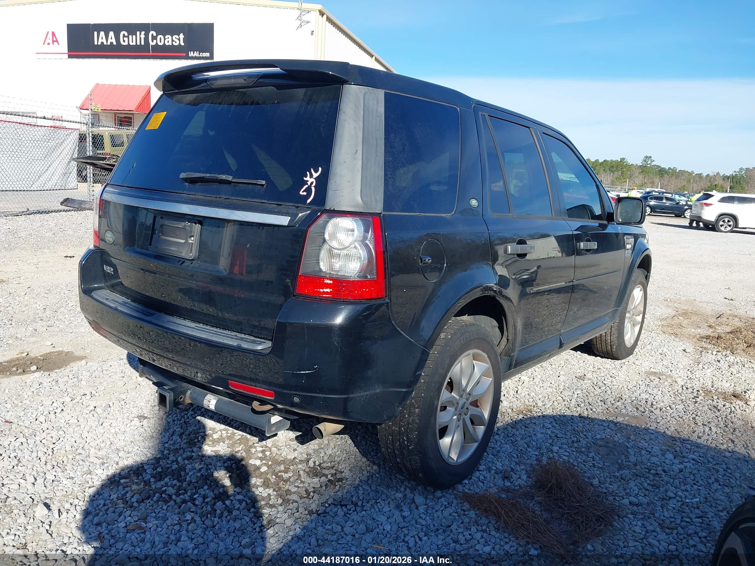 LAND ROVER image 4