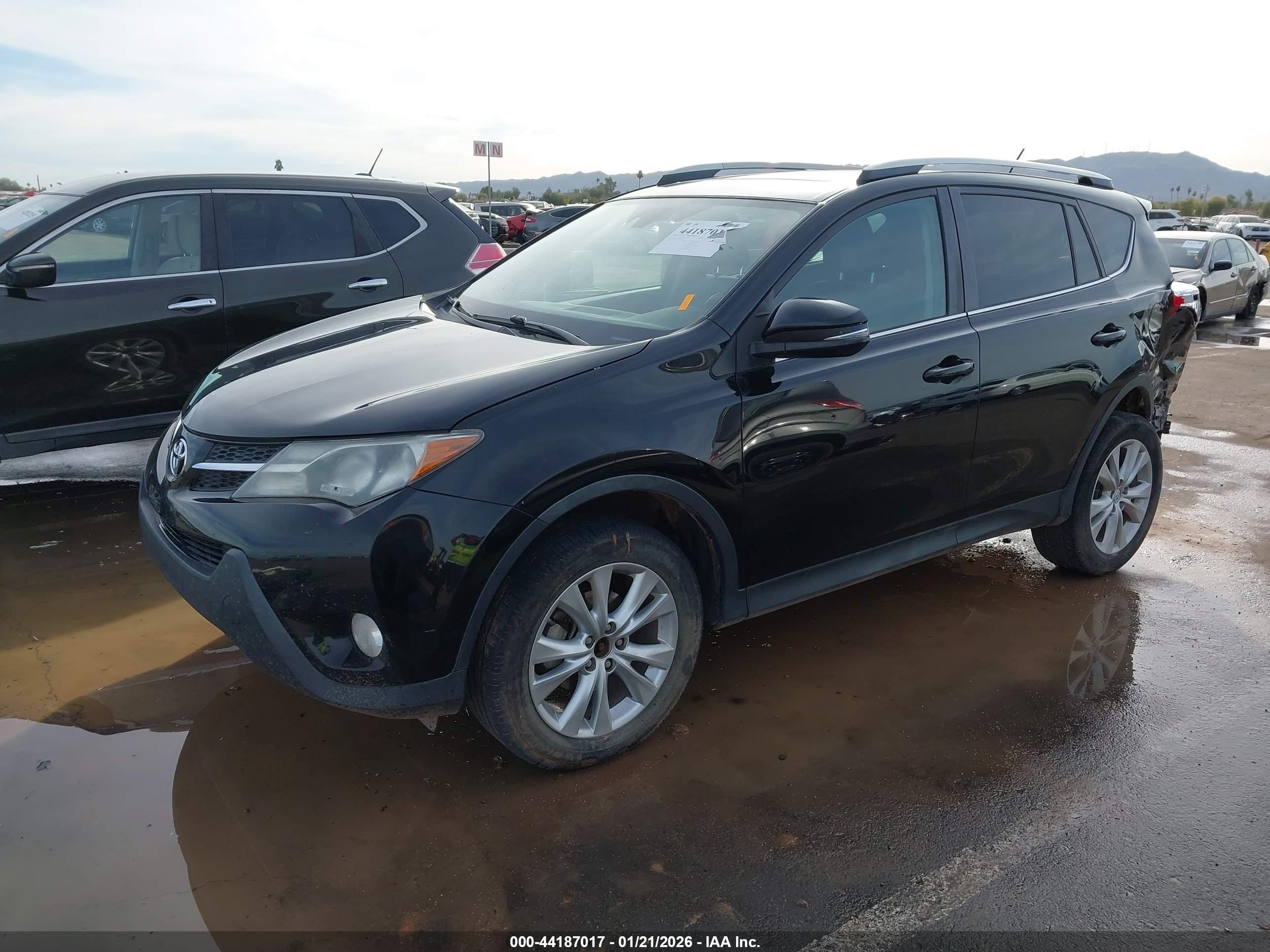 TOYOTA RAV4 image 2