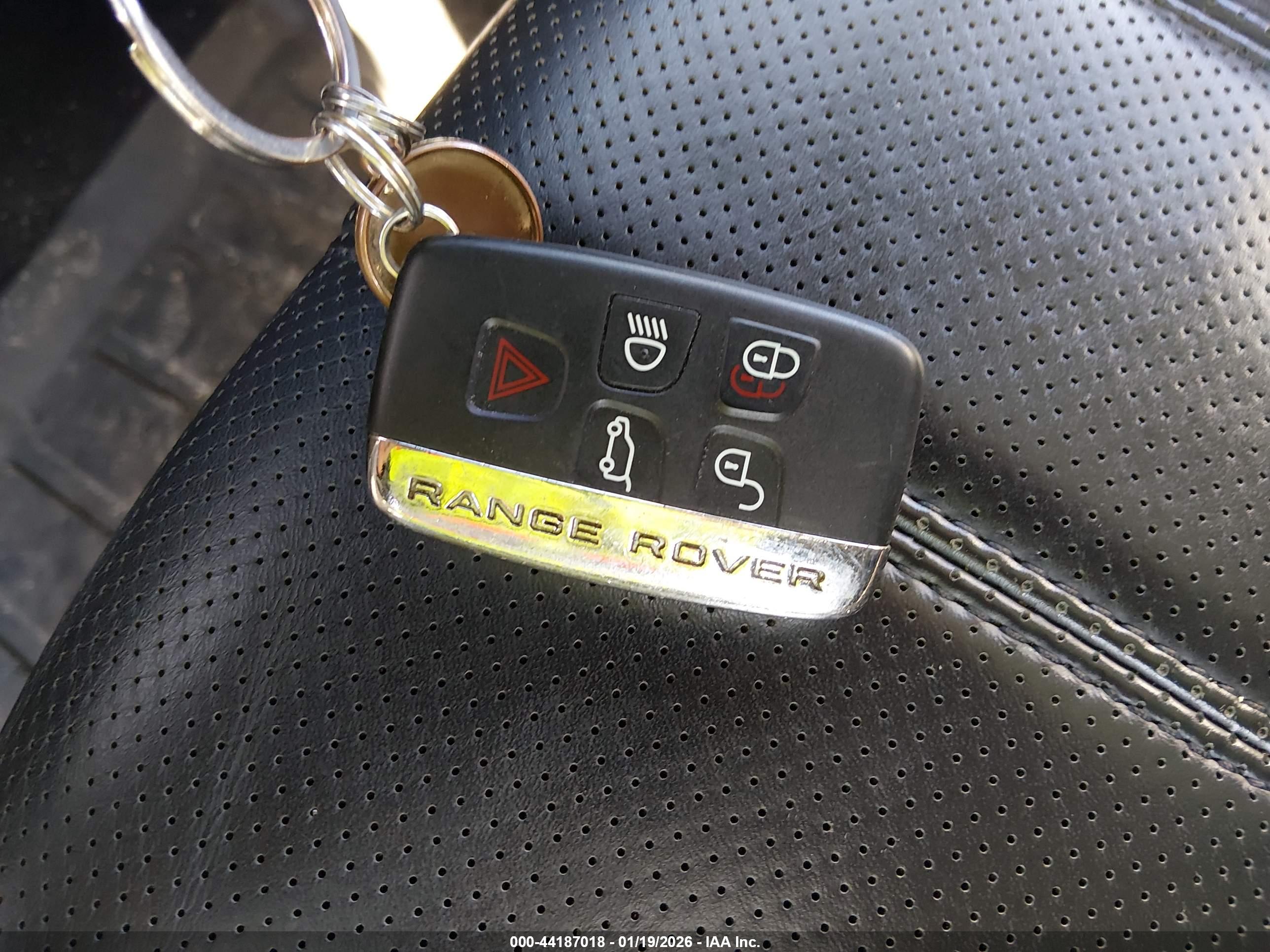 LAND ROVER image 11