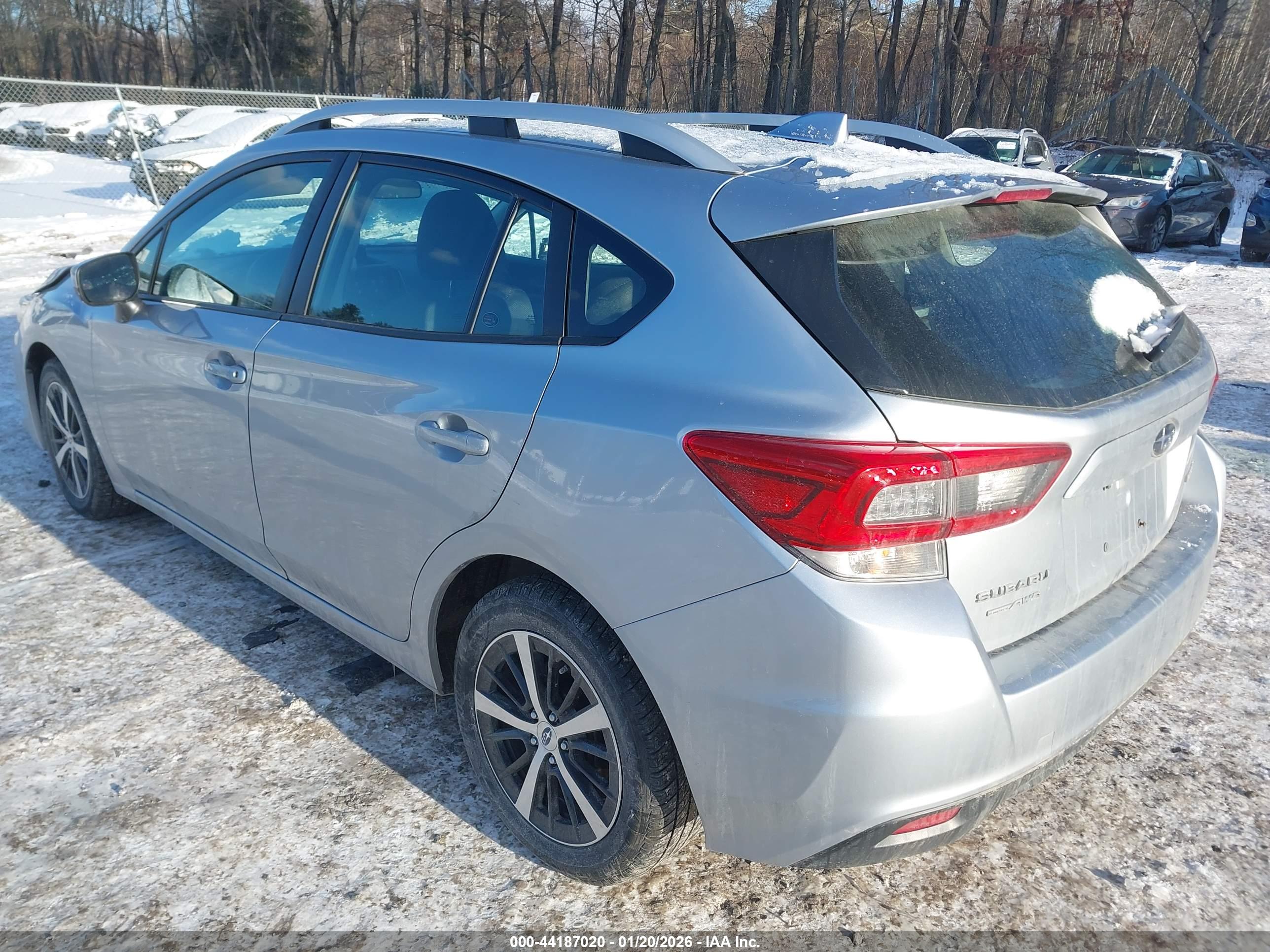 SUBARU IMPREZA image 3