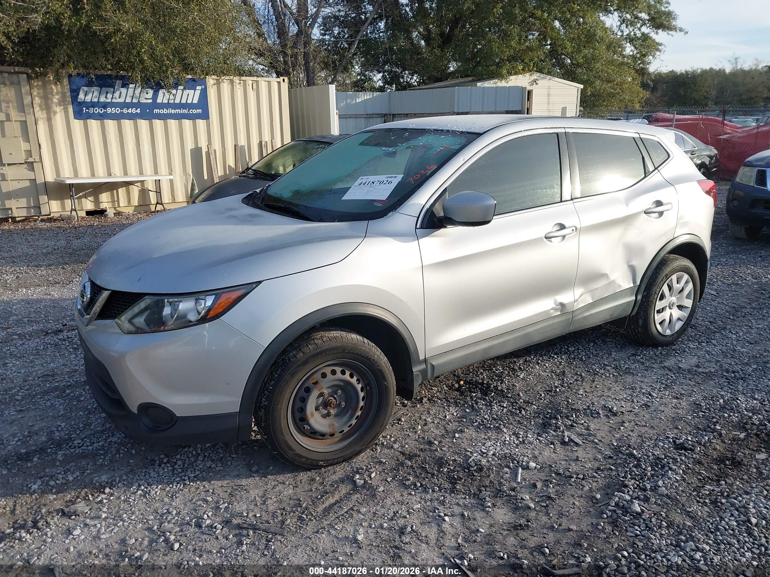 NISSAN ROGUE image 2
