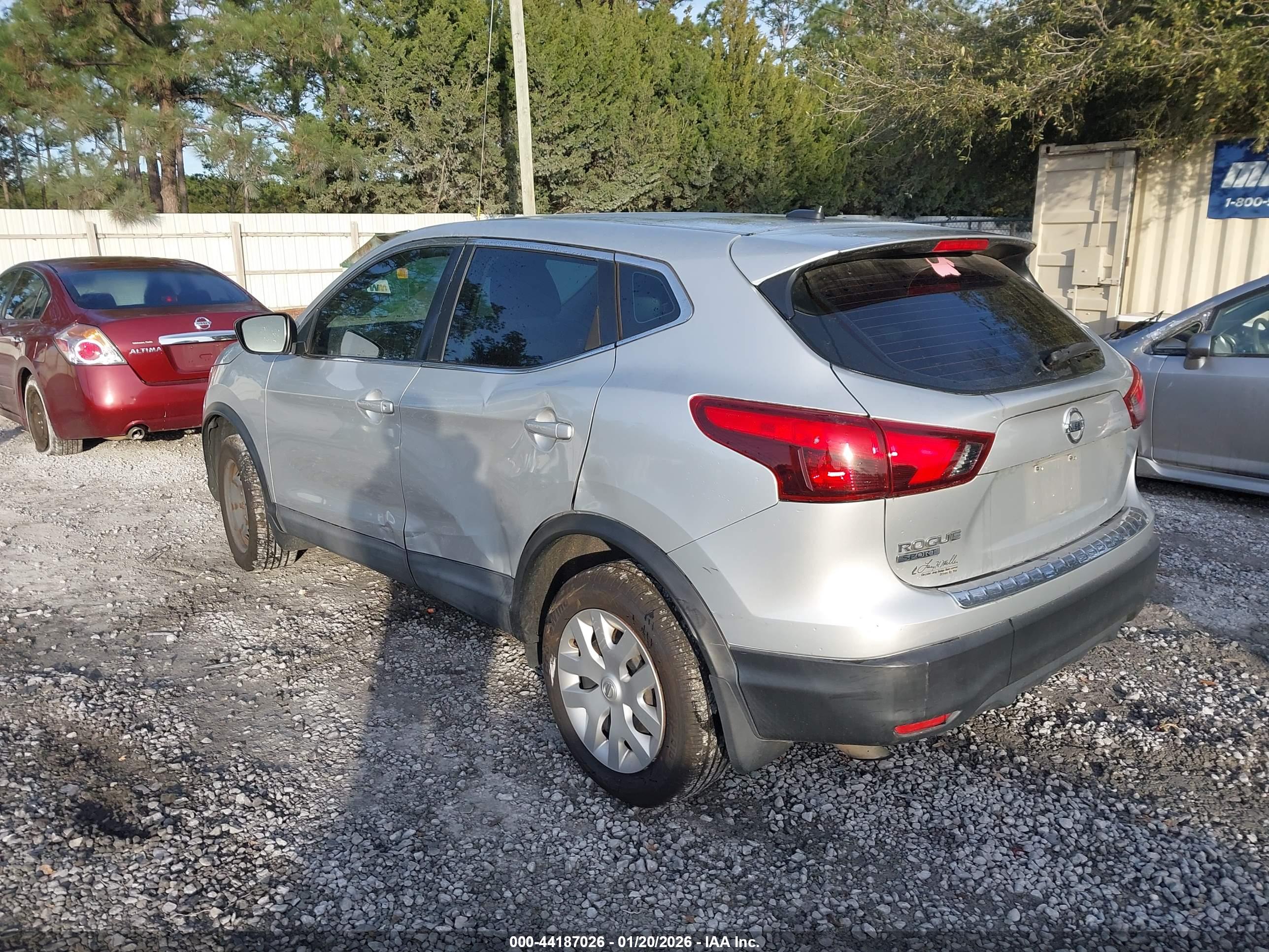 NISSAN ROGUE image 3