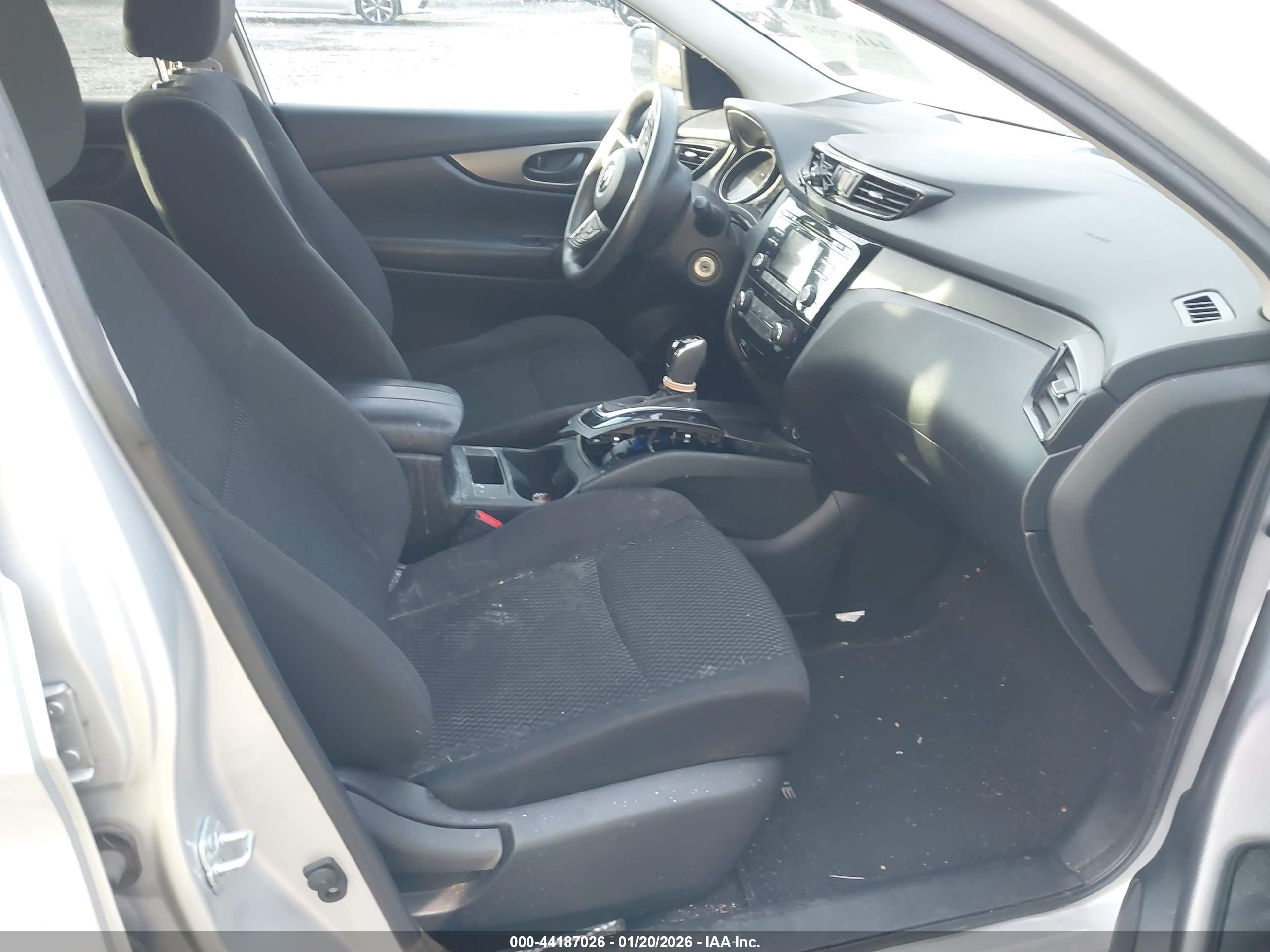 NISSAN ROGUE image 5