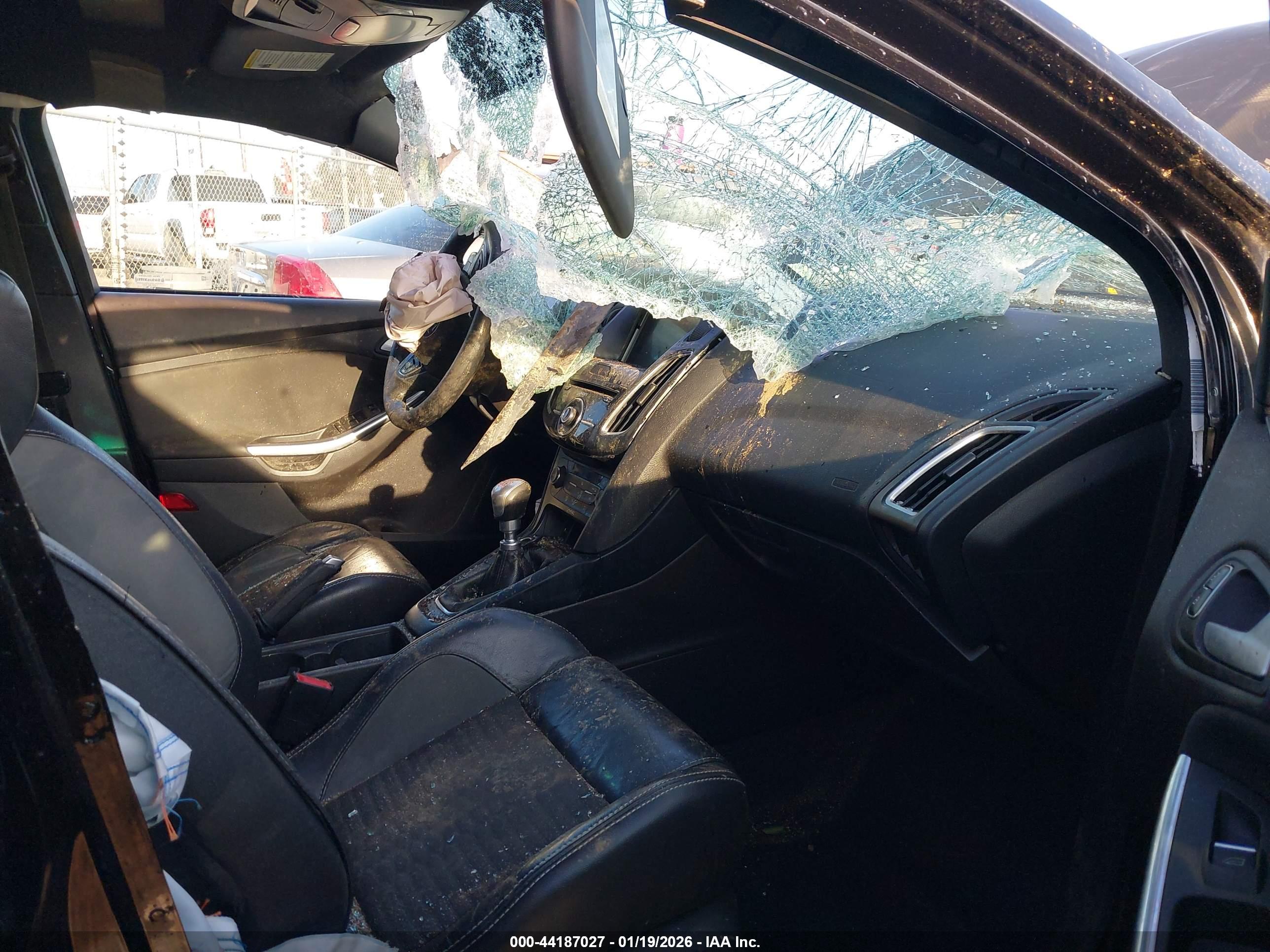 FORD FOCUS image 5