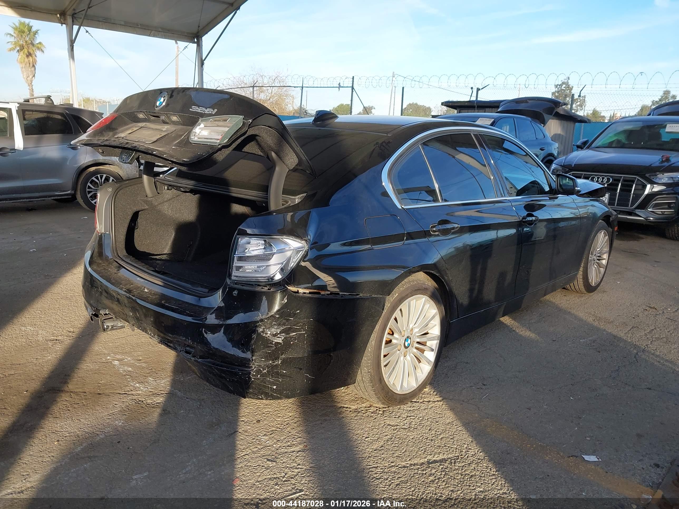 BMW 328I image 4