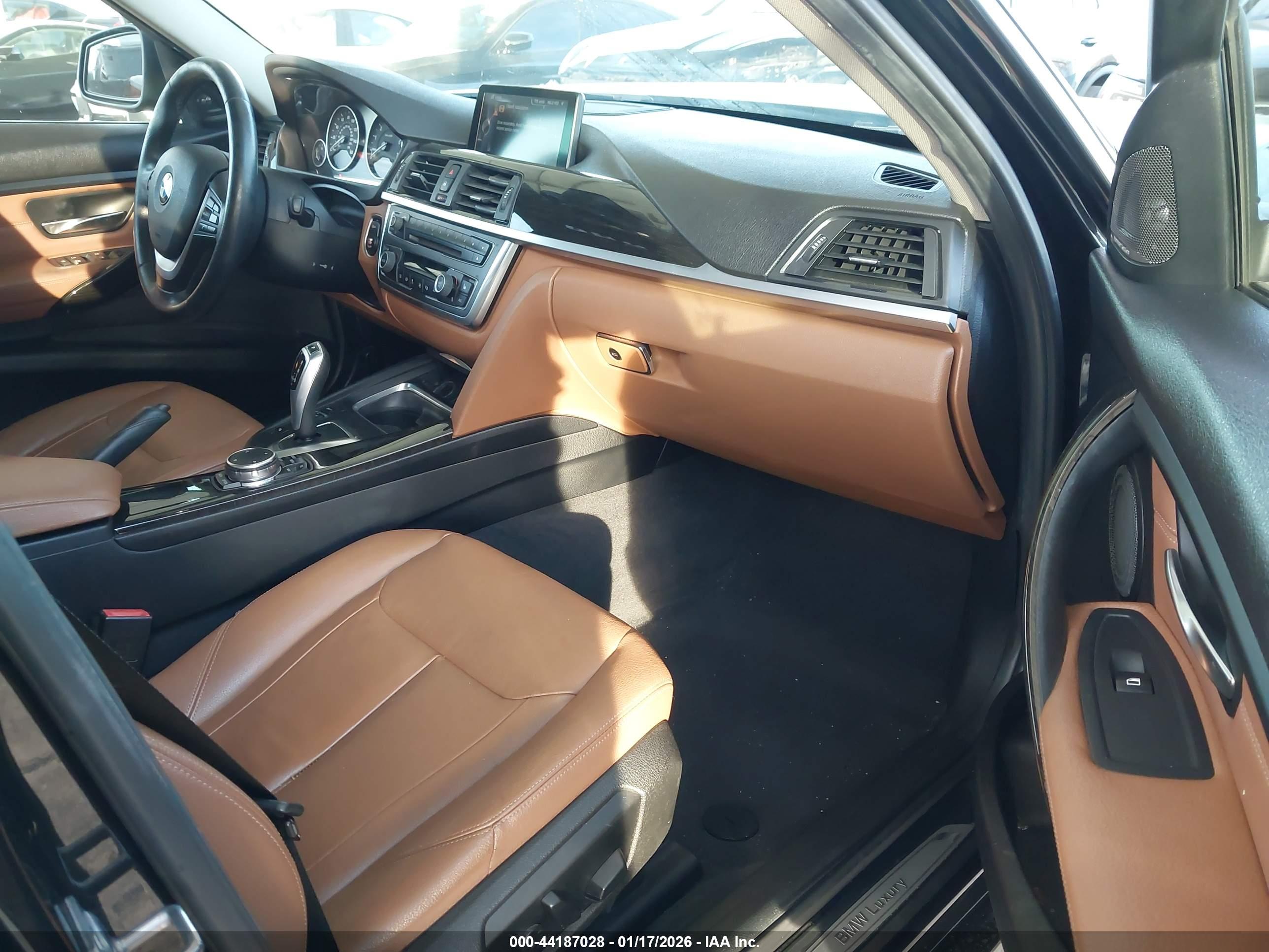 BMW 328I image 5