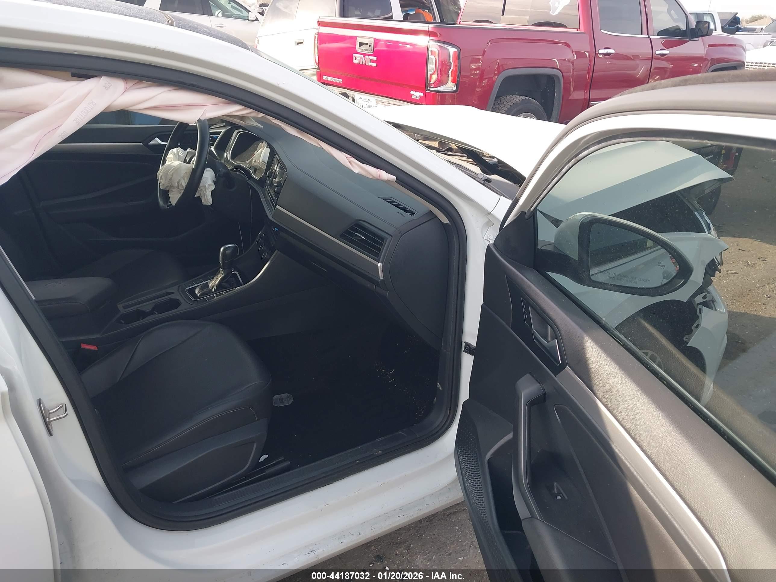 VOLKSWAGEN JETTA image 5