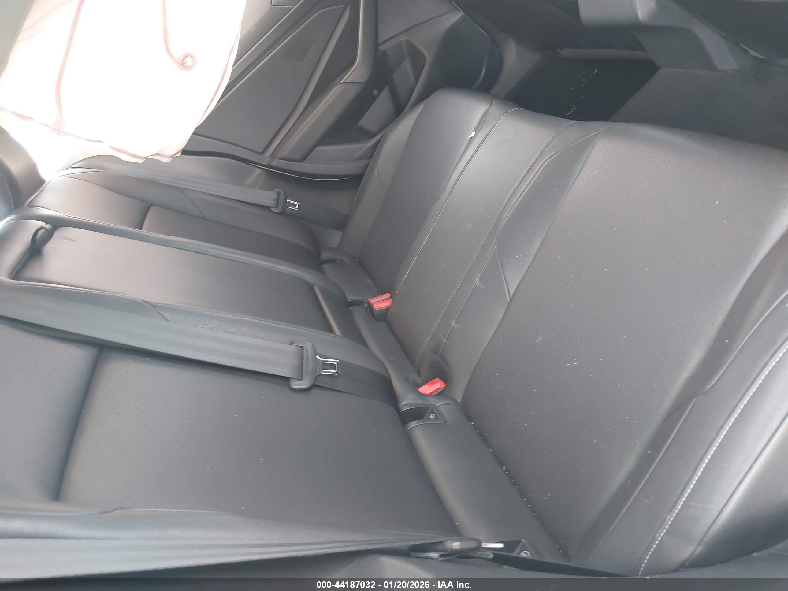 VOLKSWAGEN JETTA image 8