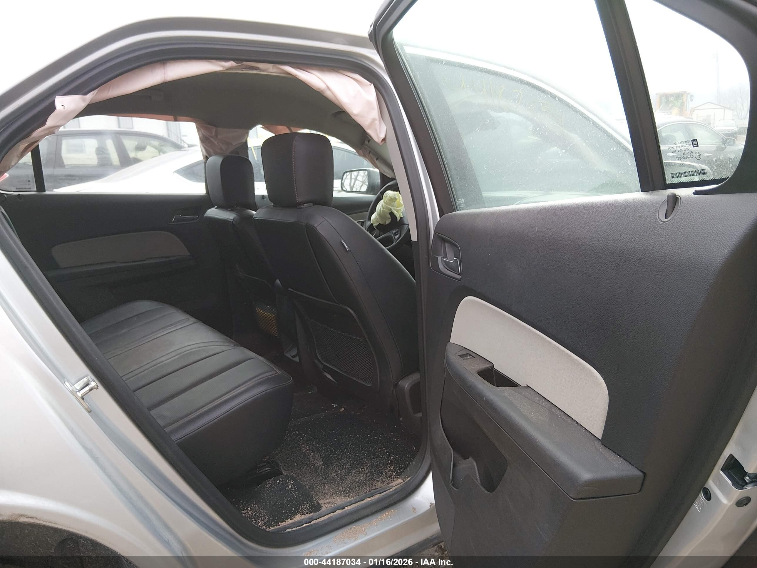CHEVROLET EQUINOX image 8