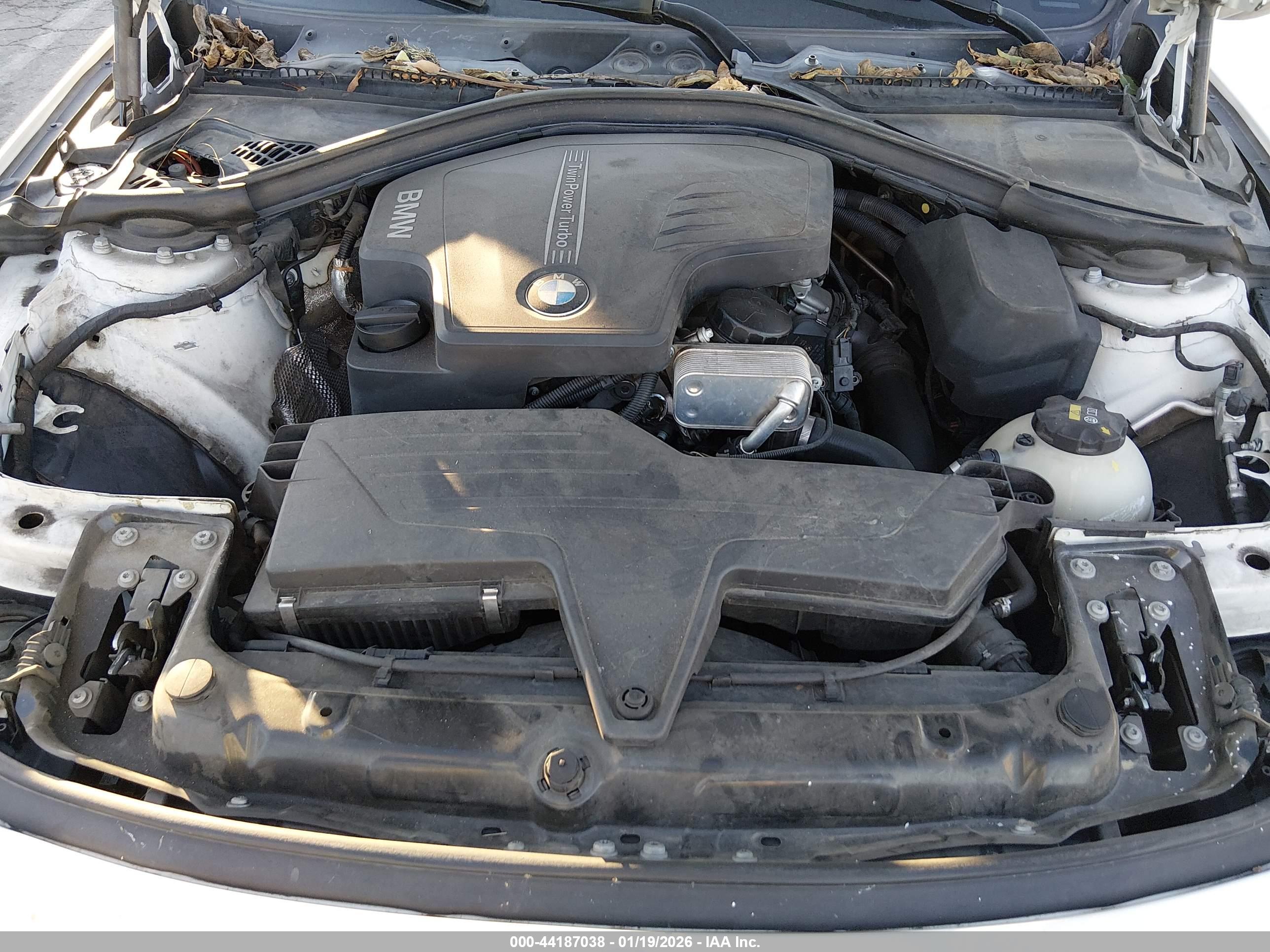 BMW 320I image 10