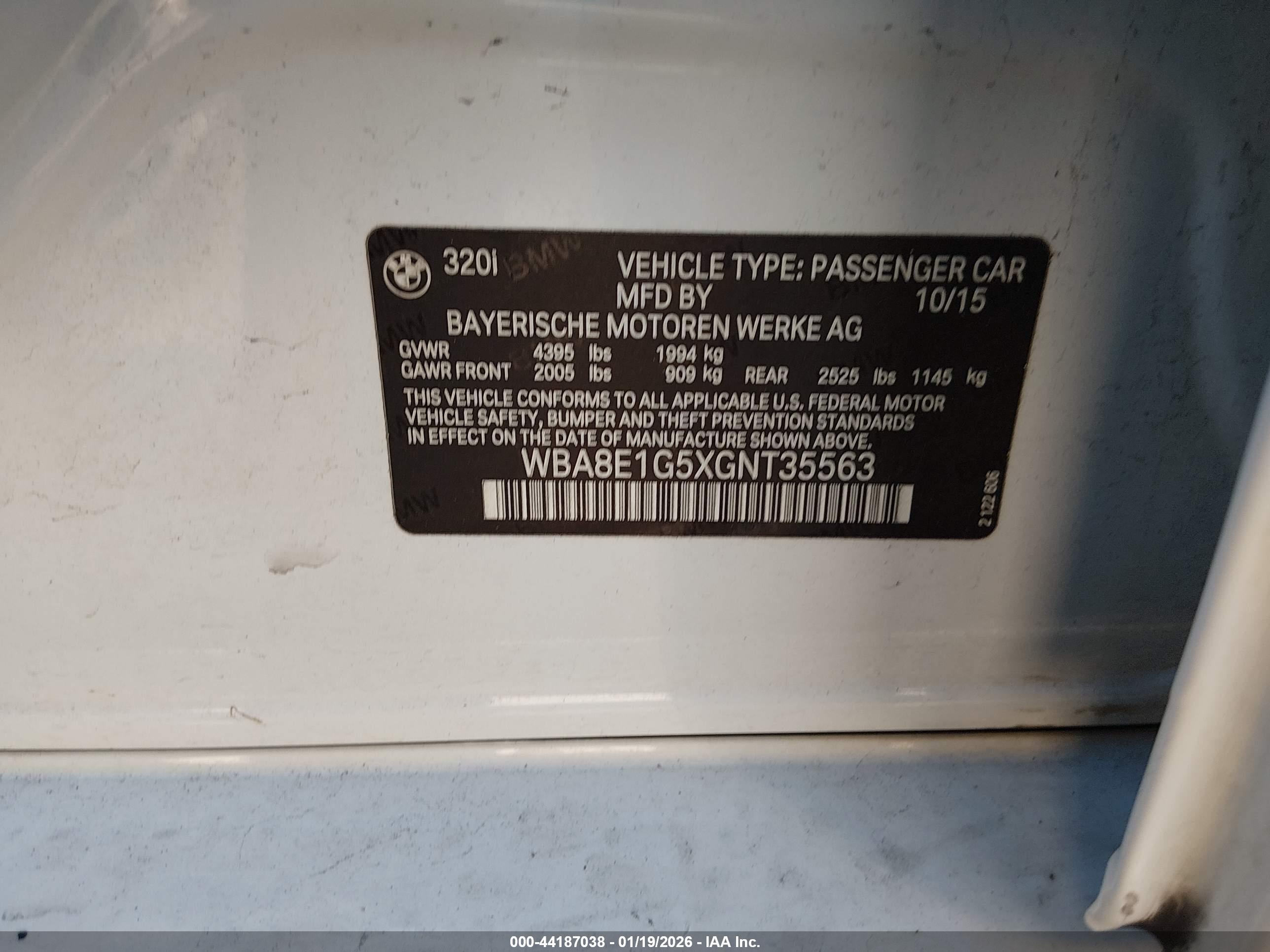 BMW 320I image 9