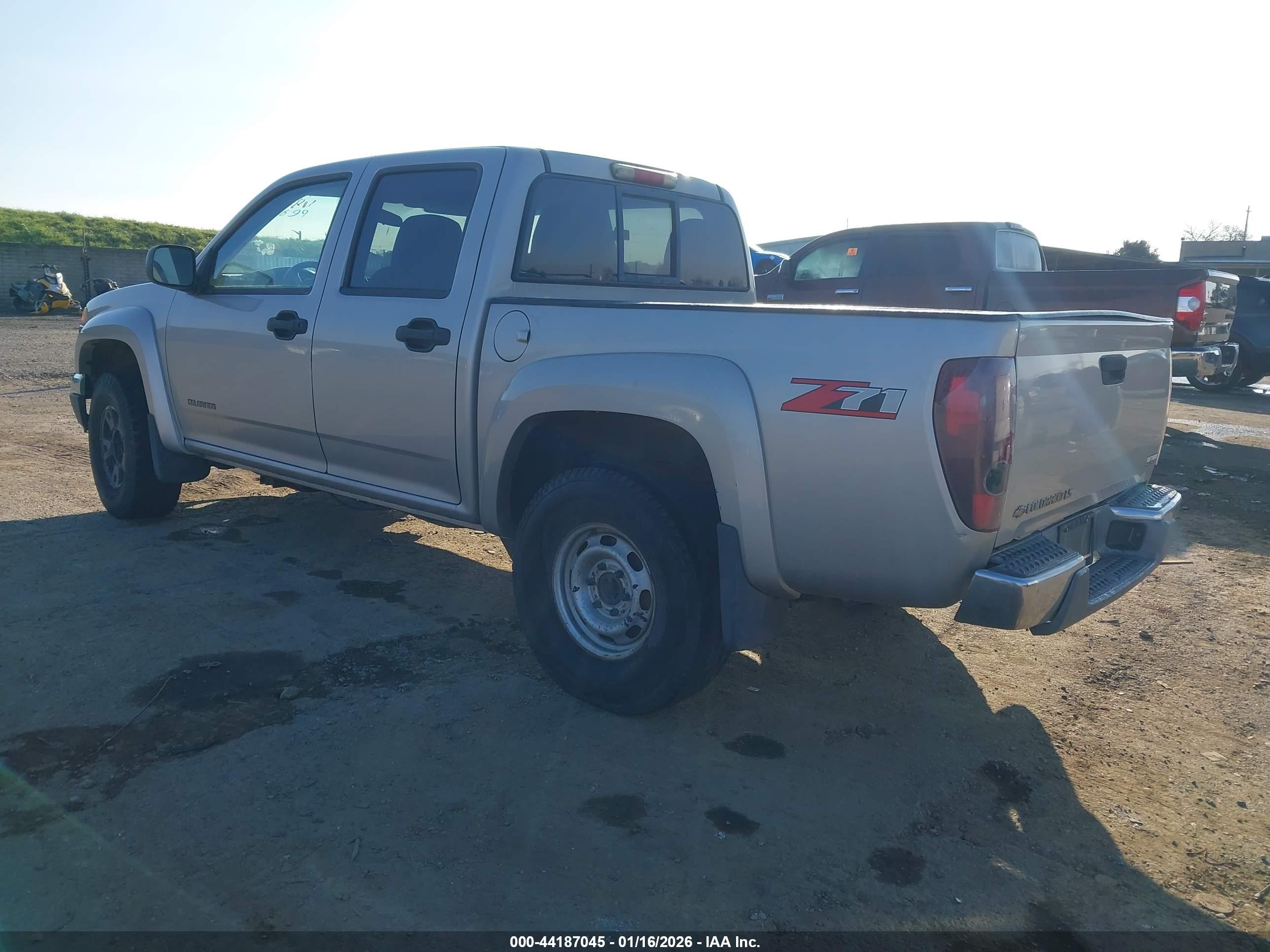 CHEVROLET COLORADO image 3