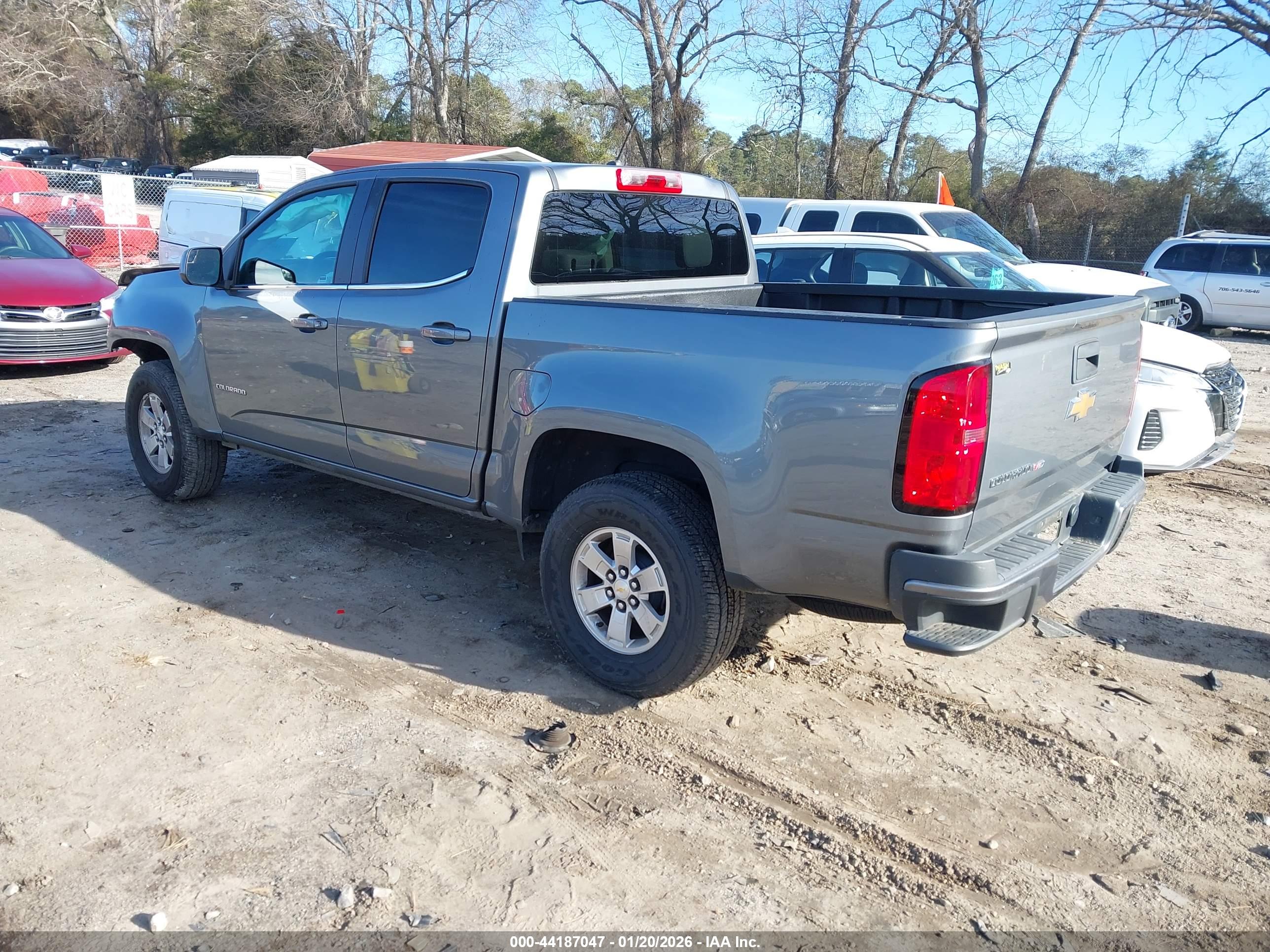 CHEVROLET COLORADO image 3