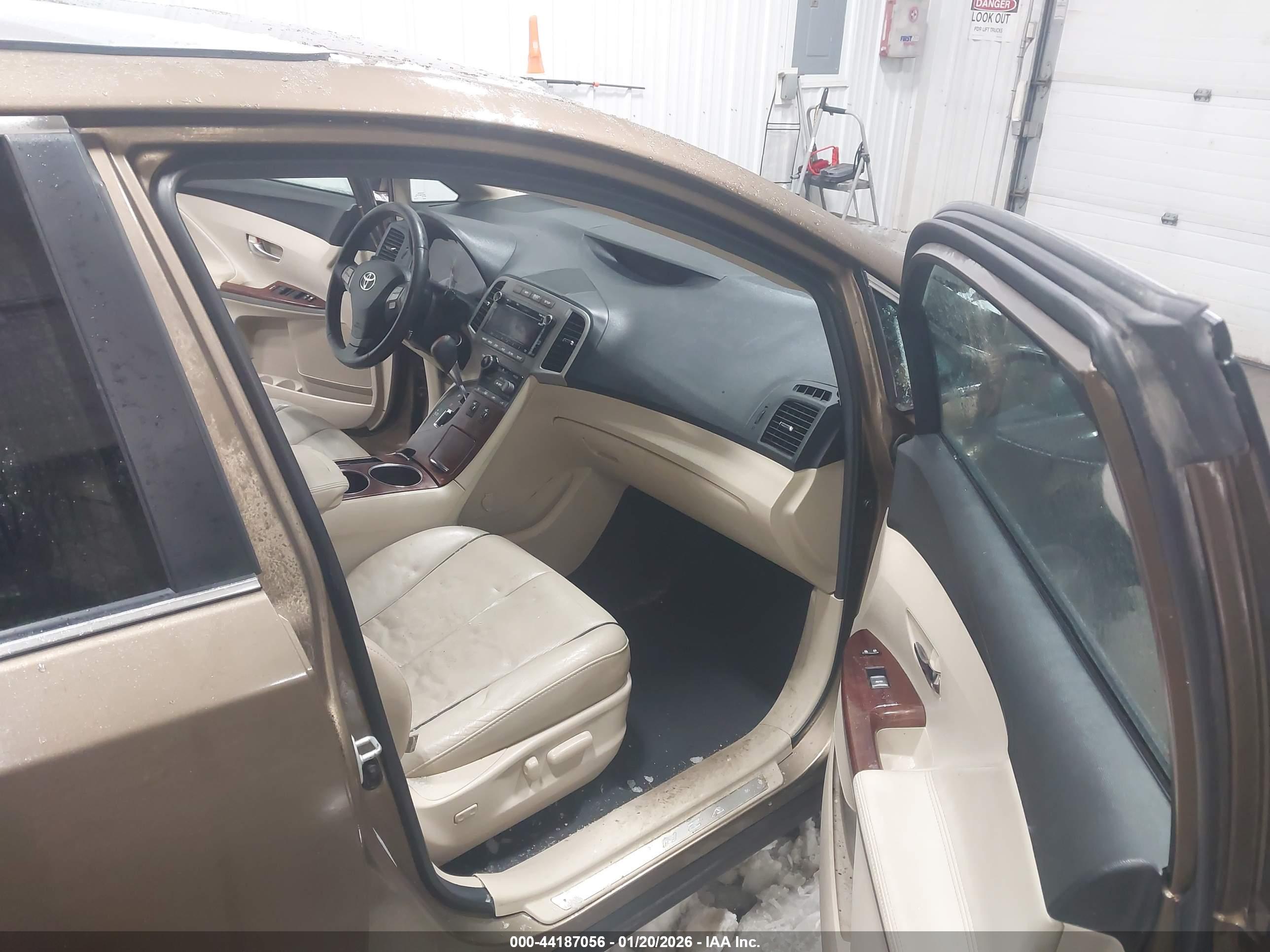 TOYOTA VENZA image 5