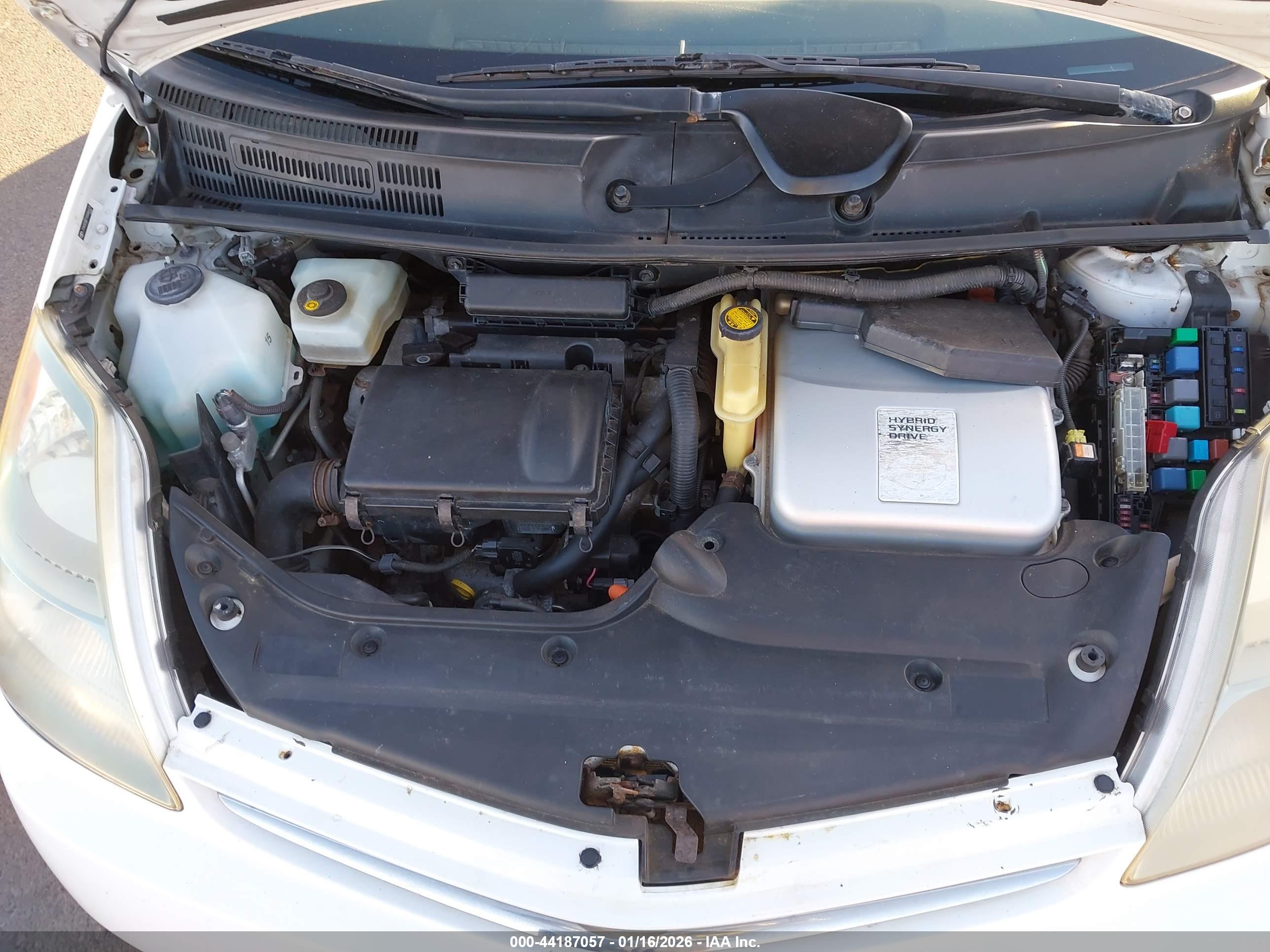 TOYOTA PRIUS image 10