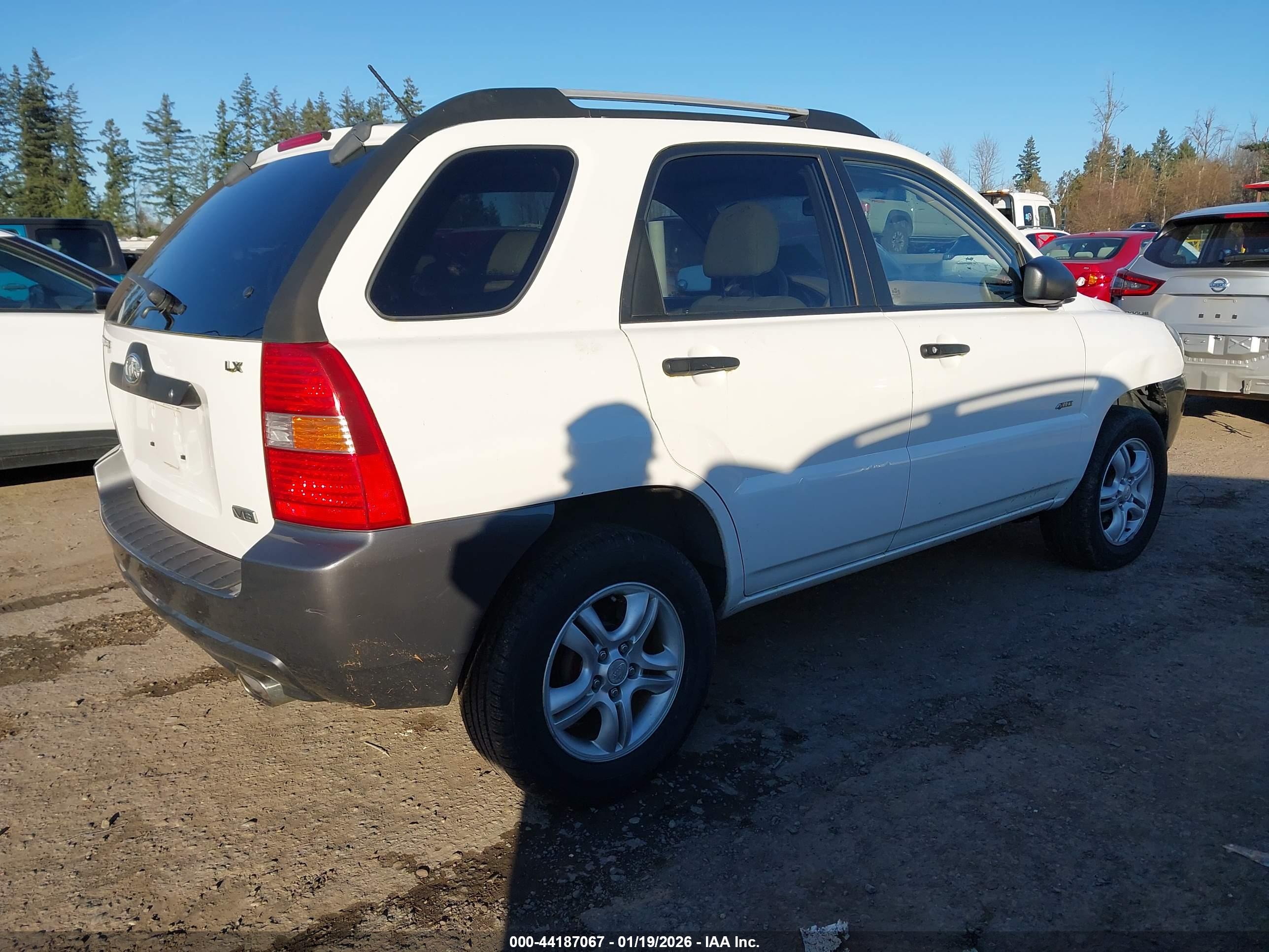 KIA SPORTAGE image 4
