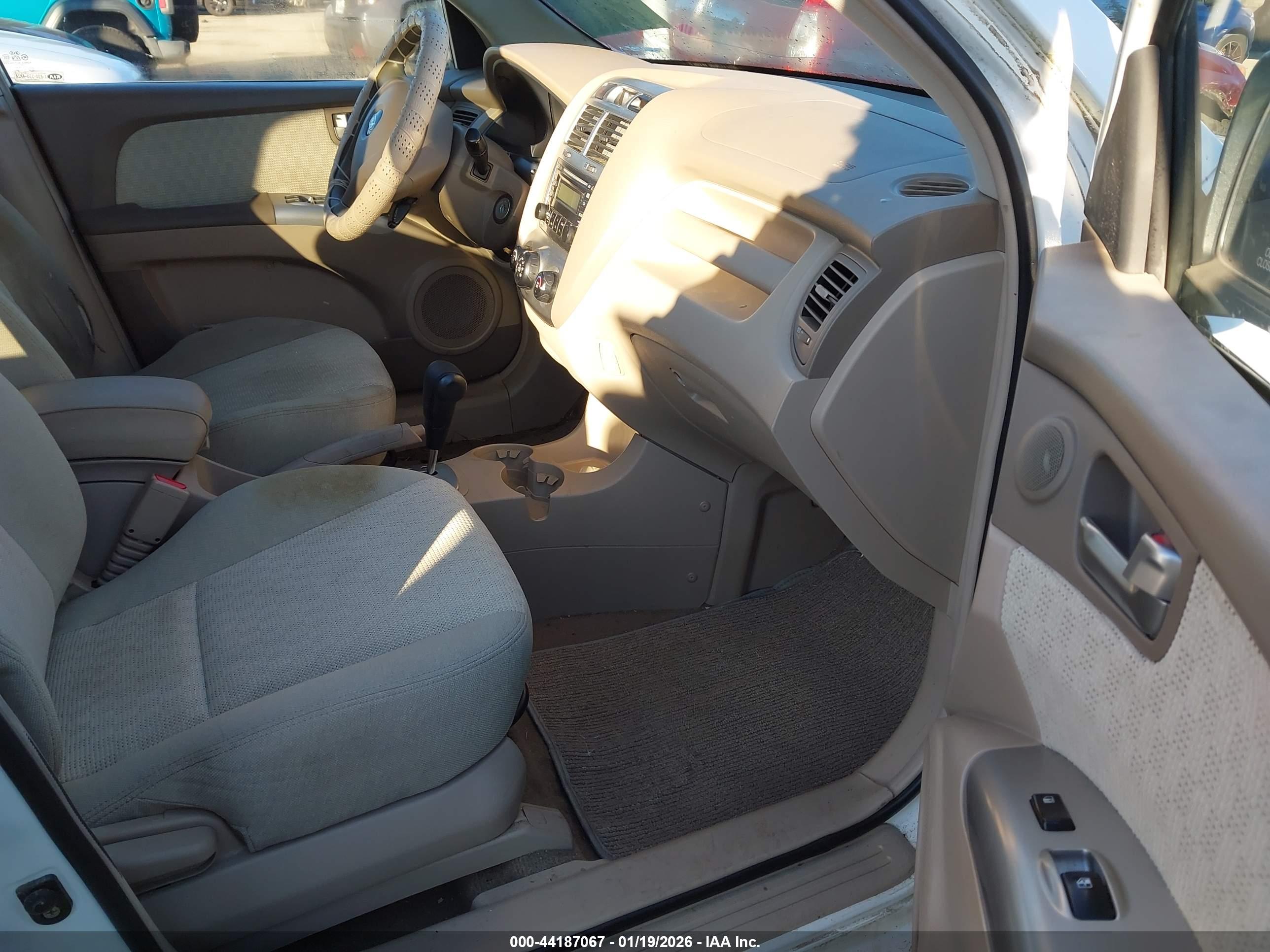 KIA SPORTAGE image 5