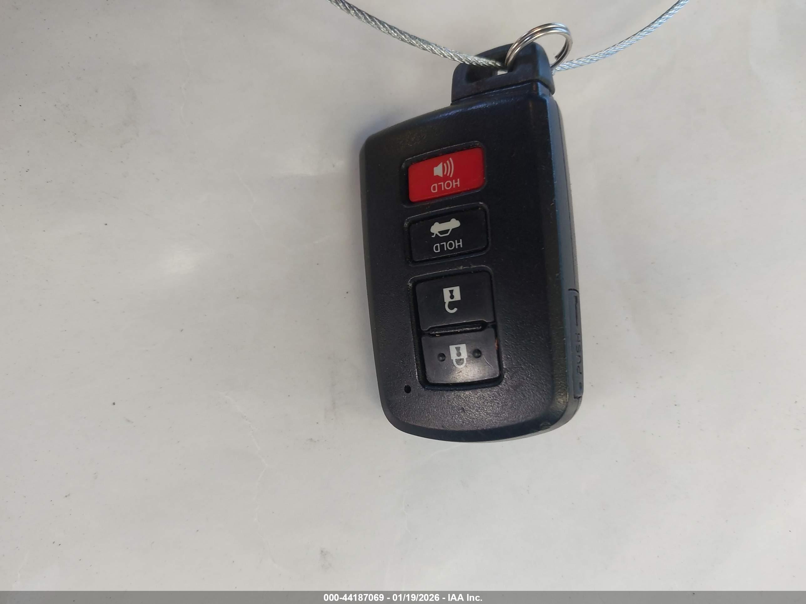 TOYOTA CAMRY image 11