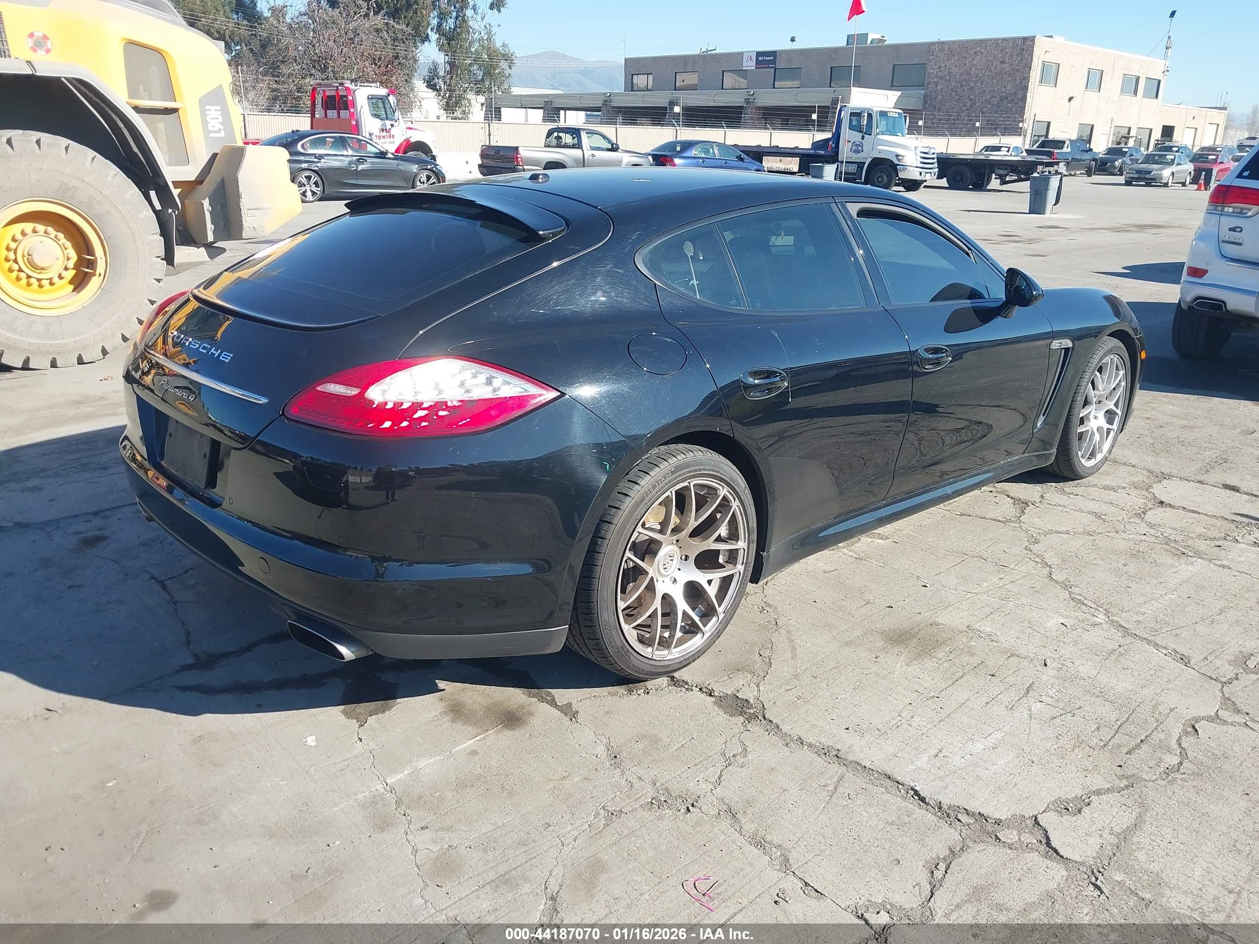 PORSCHE PANAMERA image 4
