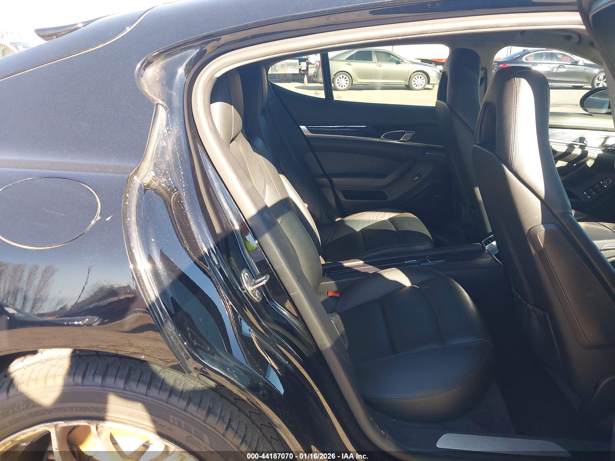 PORSCHE PANAMERA image 8