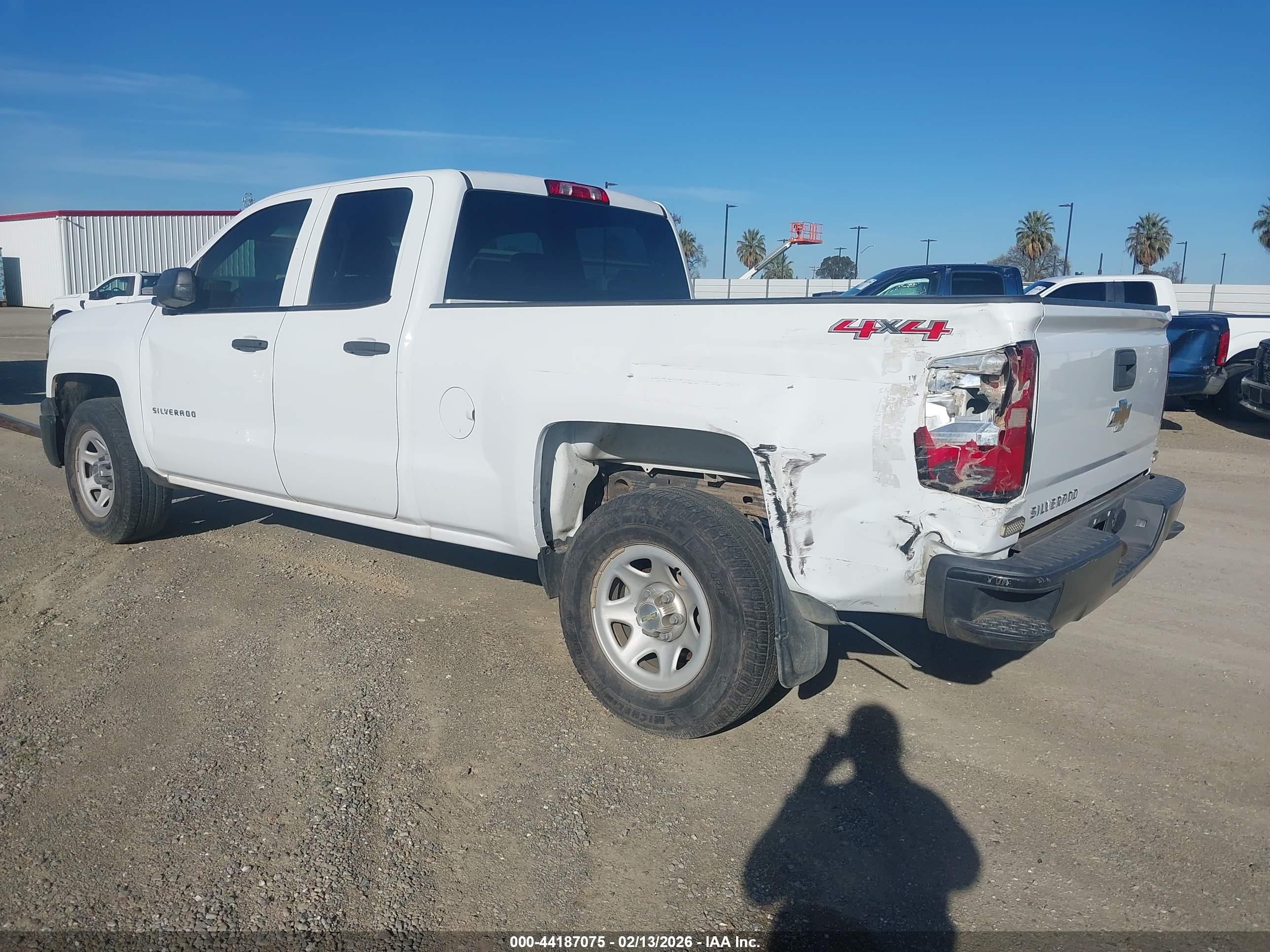 CHEVROLET SILVERADO image 3