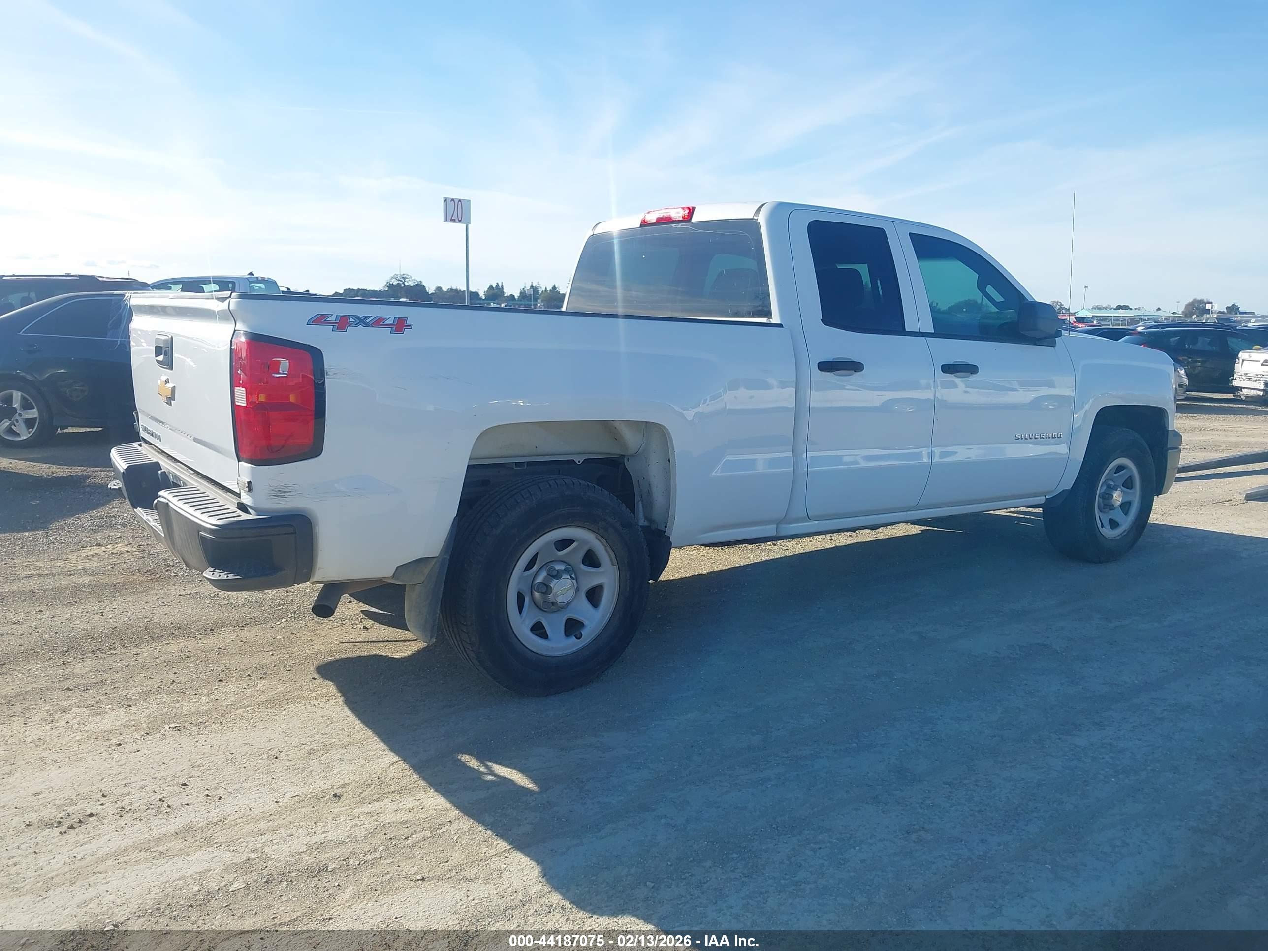 CHEVROLET SILVERADO image 4