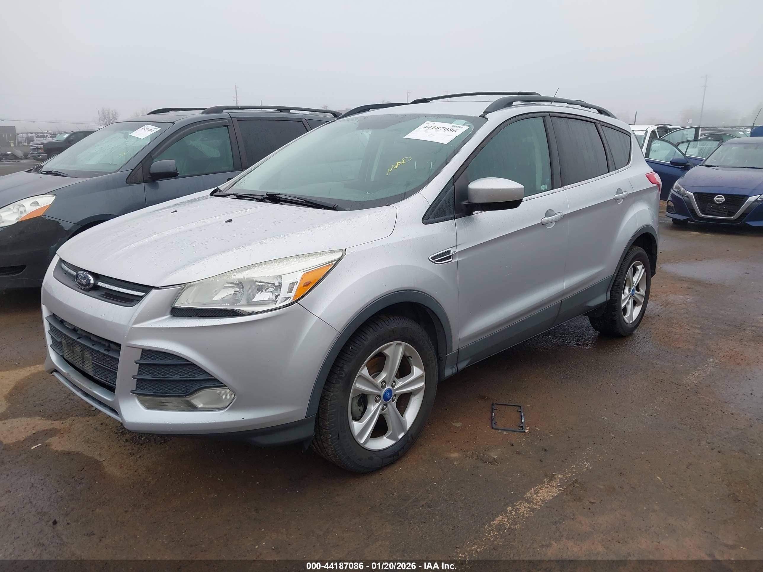 FORD ESCAPE image 2