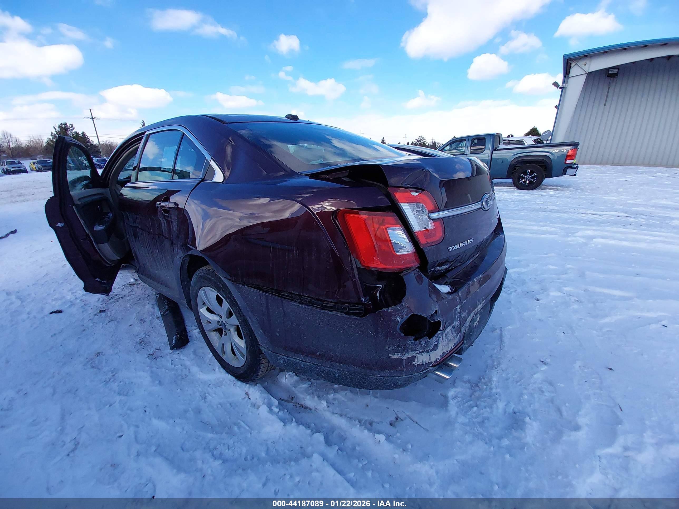 FORD TAURUS image 3