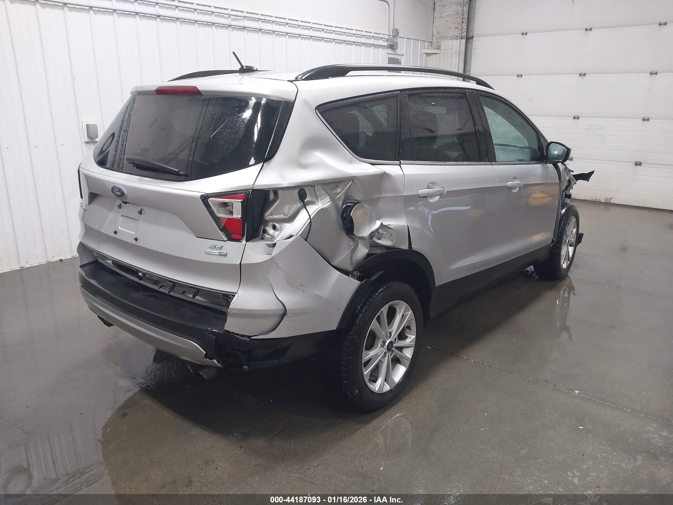 FORD ESCAPE image 4