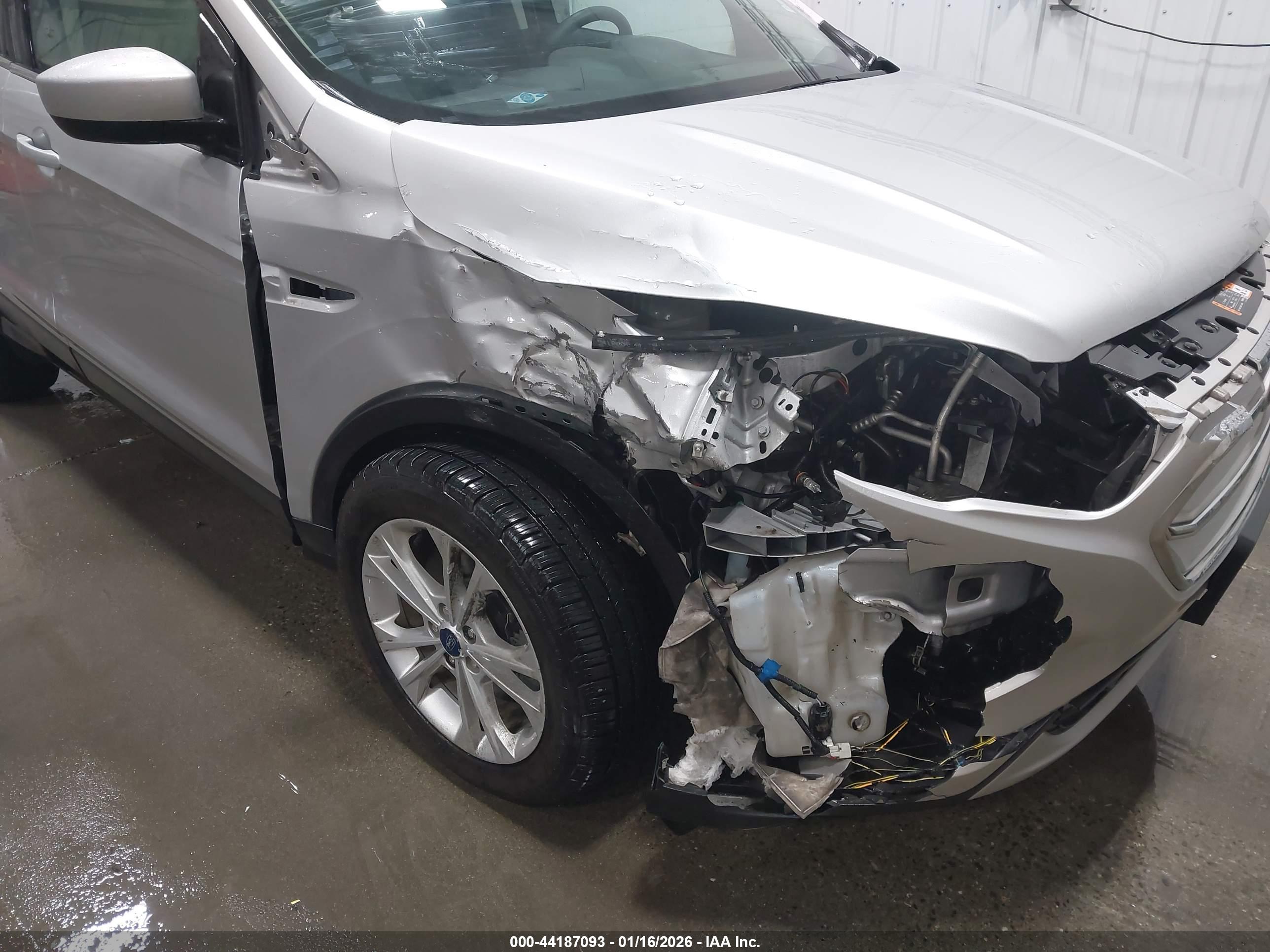 FORD ESCAPE image 6
