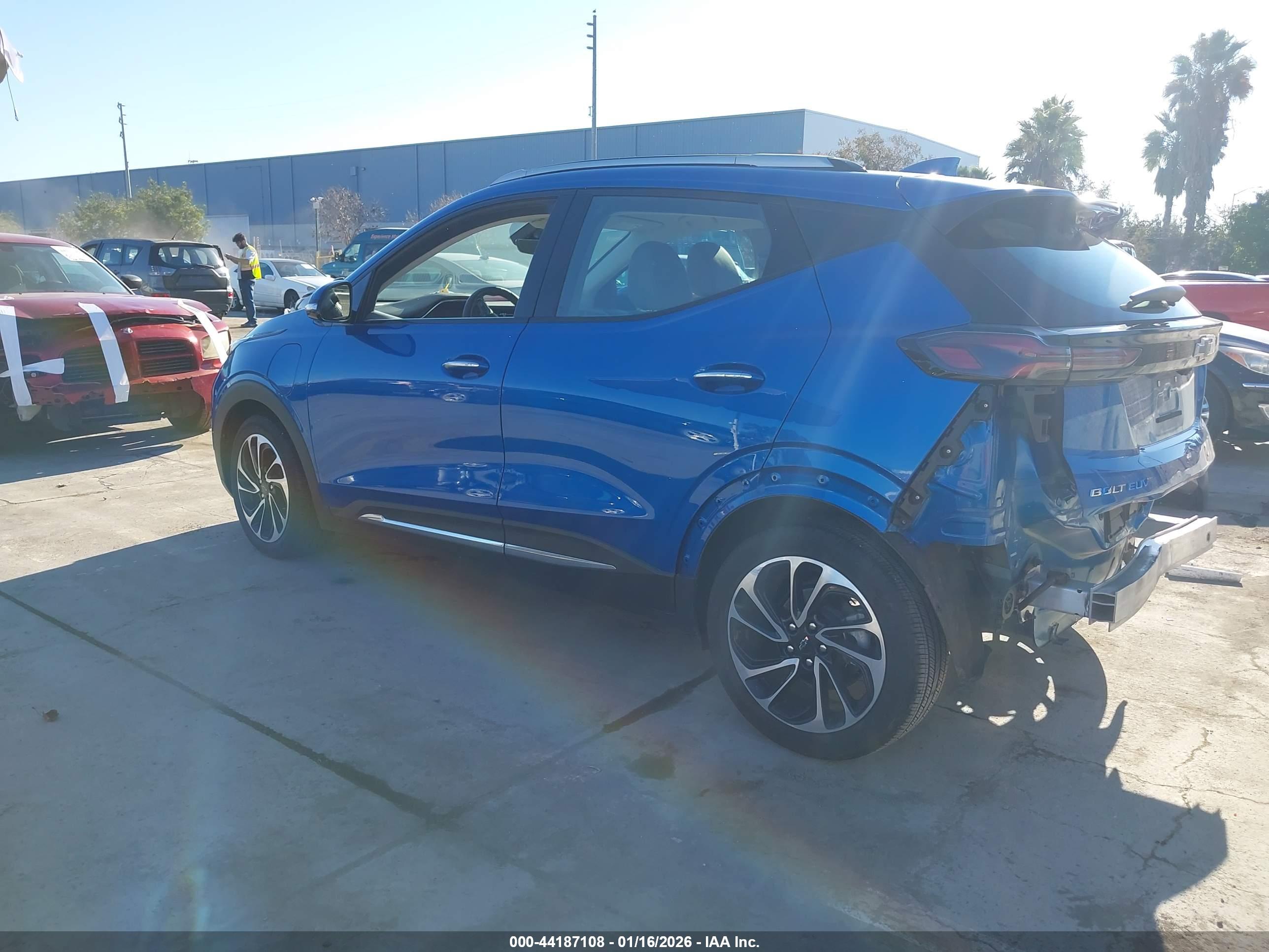 CHEVROLET BOLT image 3