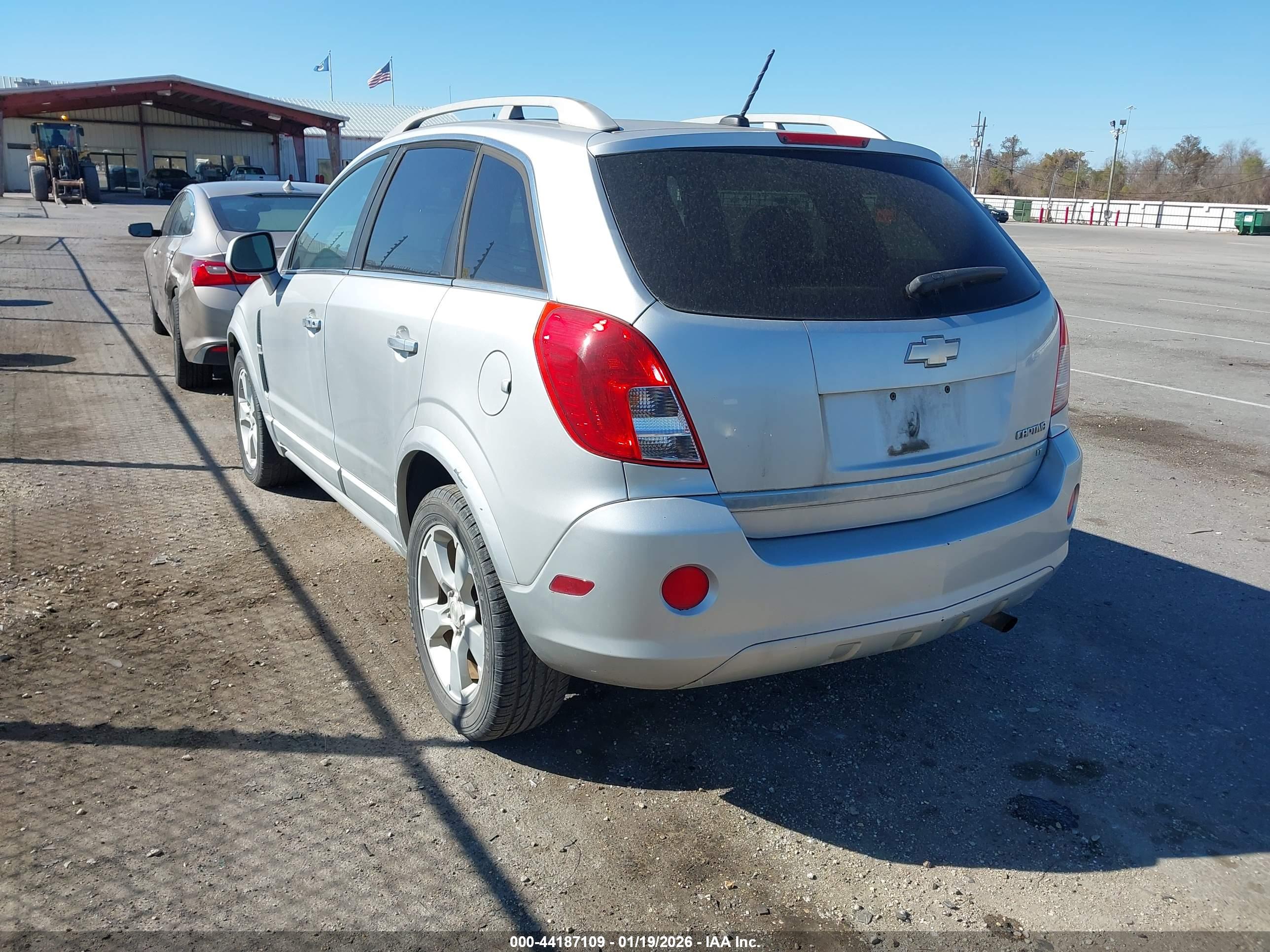 CHEVROLET CAPTIVA image 3