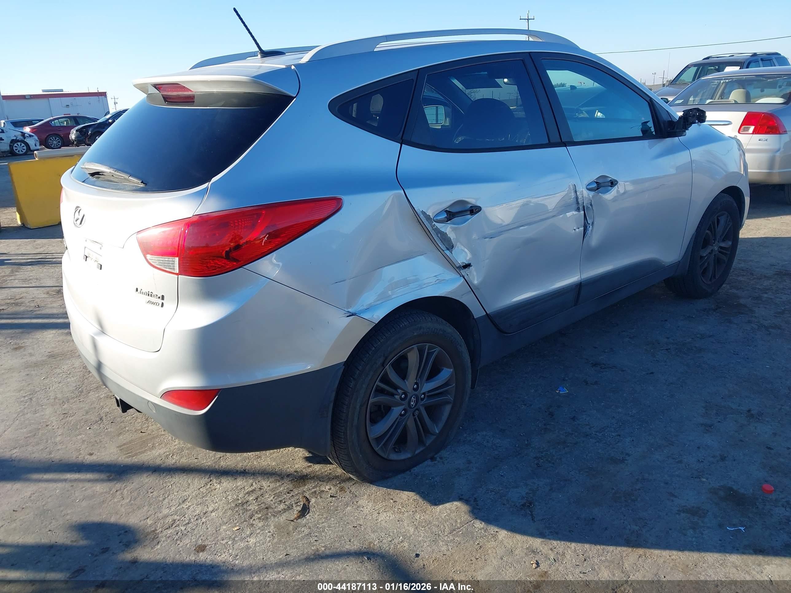 HYUNDAI TUCSON image 4