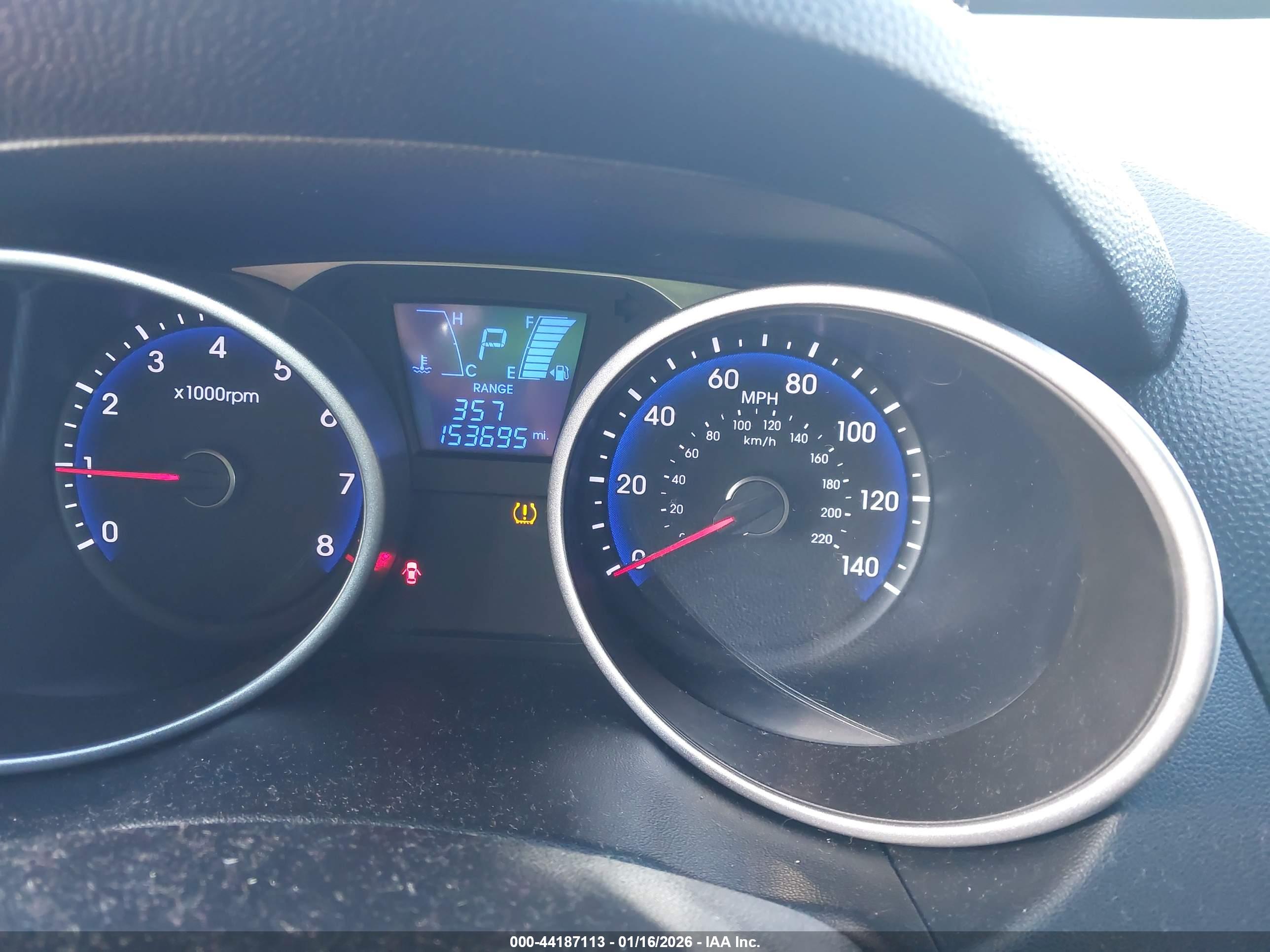 HYUNDAI TUCSON image 7