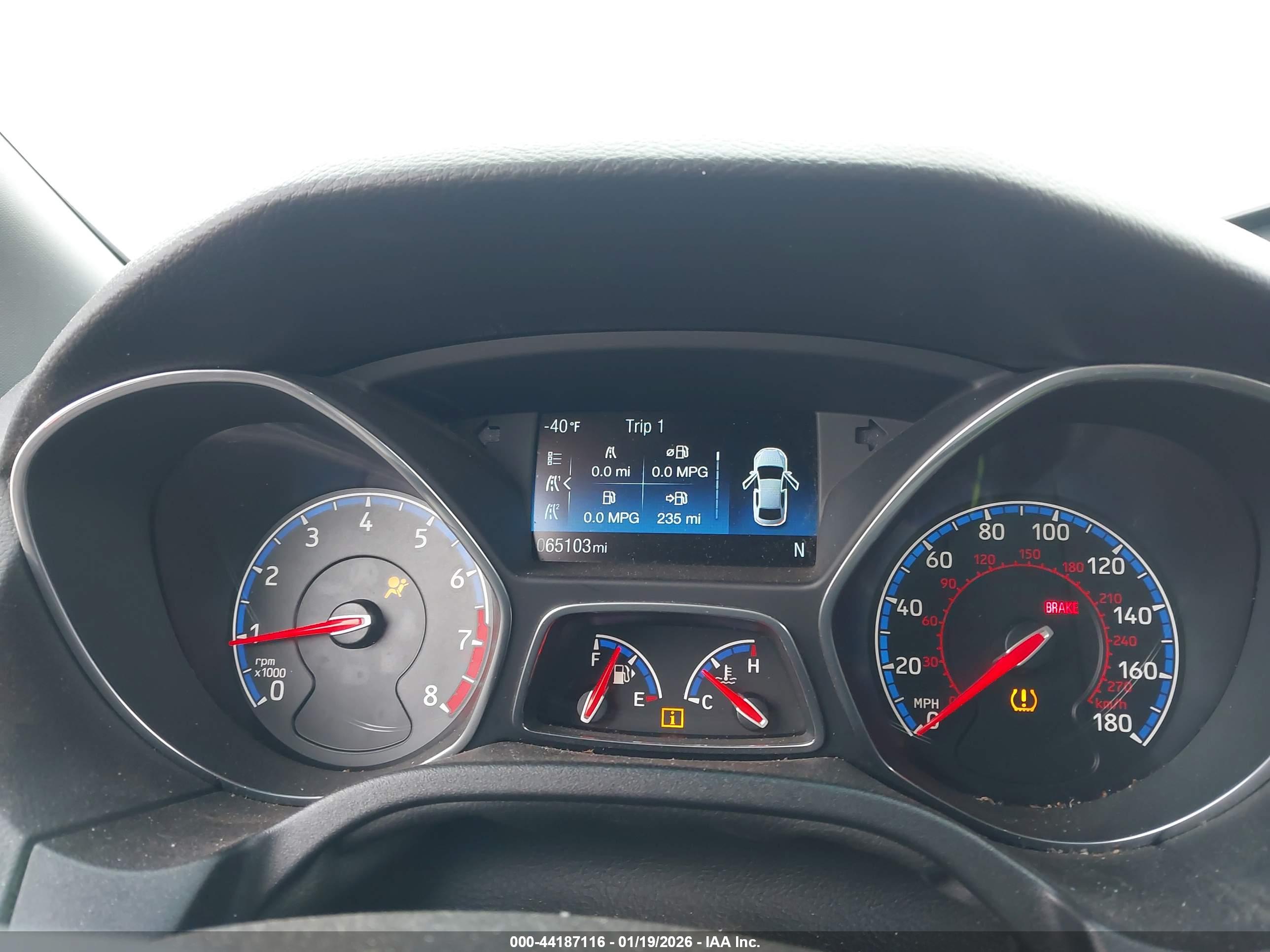 FORD FOCUS image 7