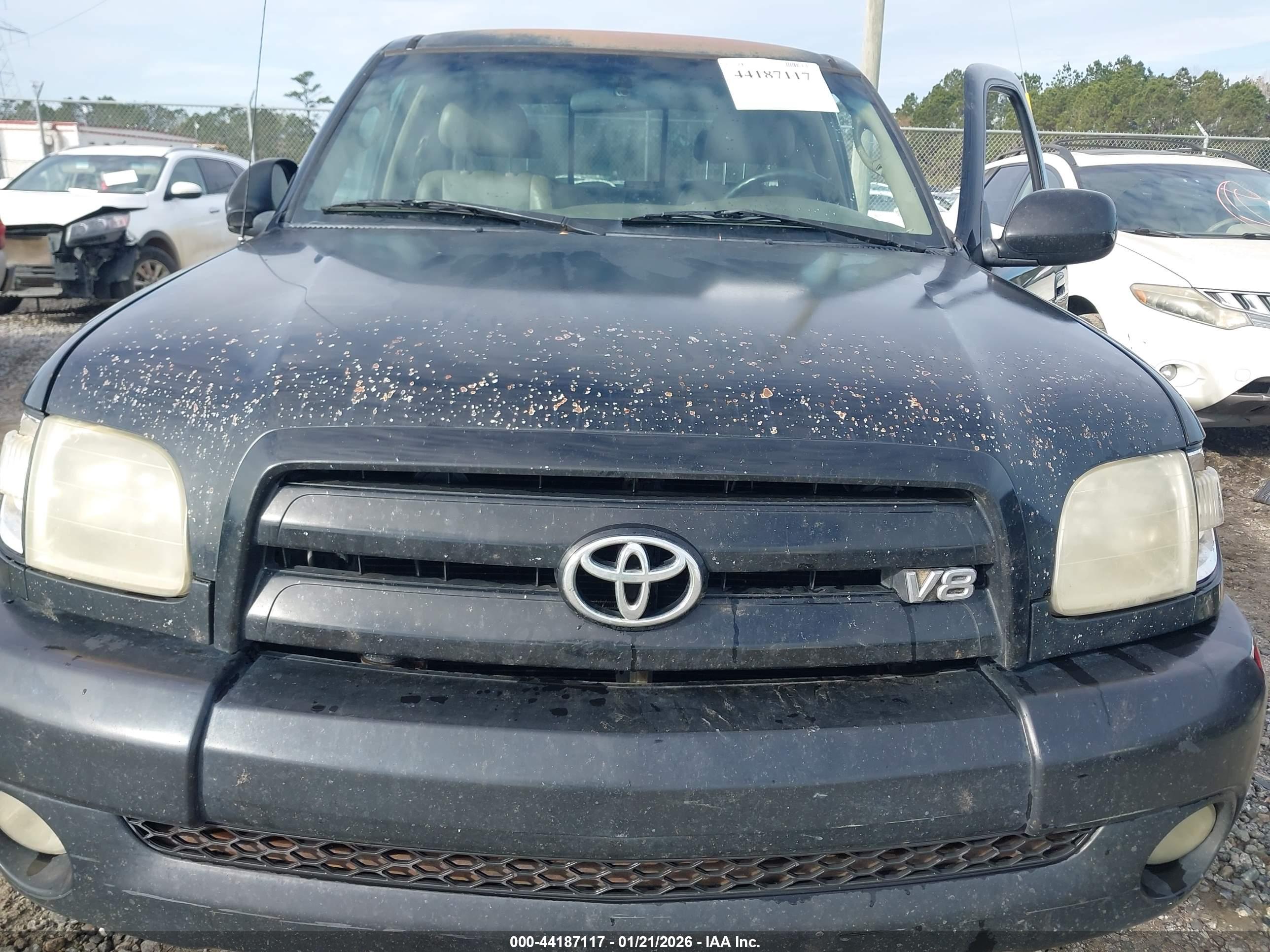 TOYOTA TUNDRA image 6