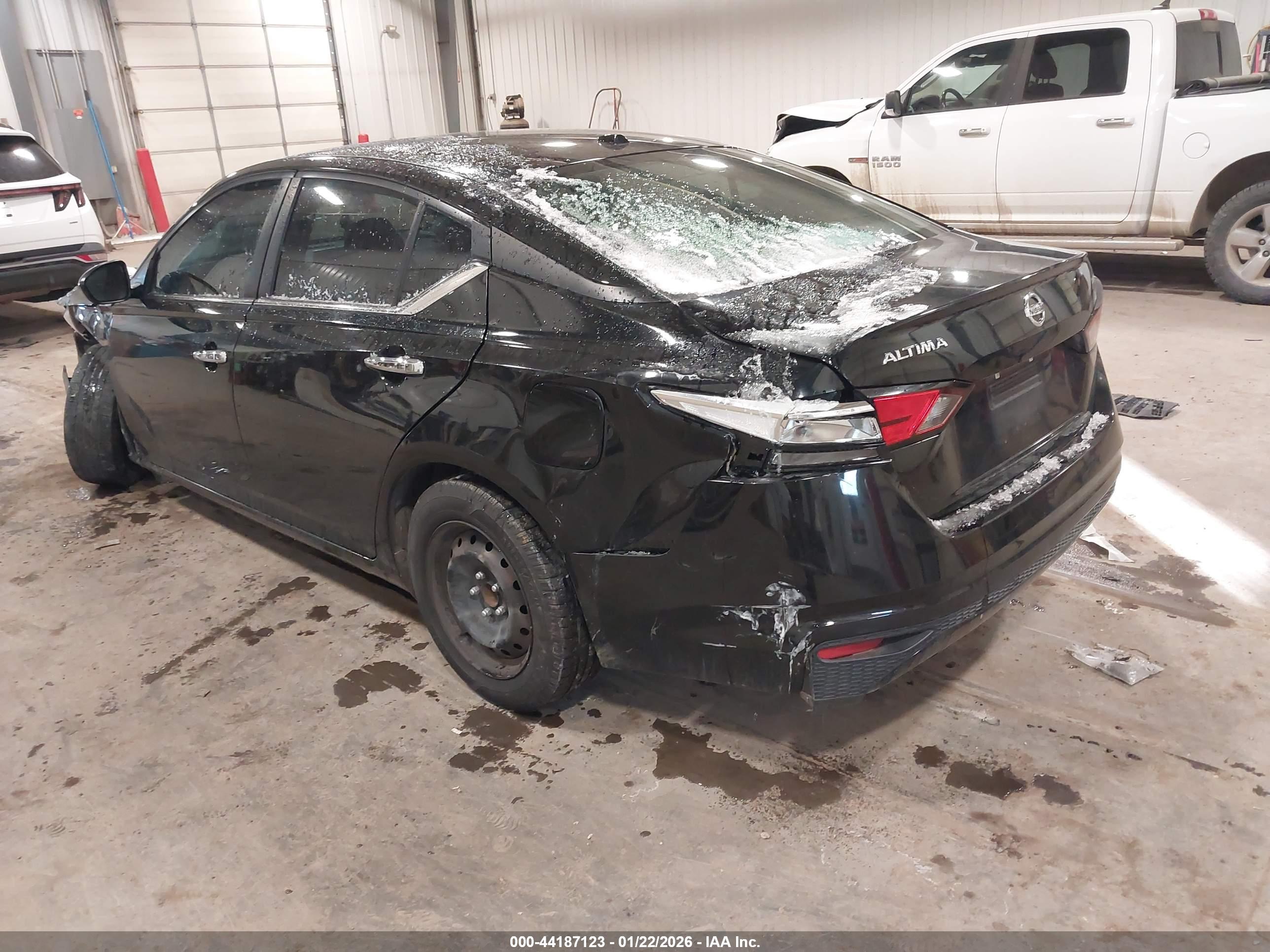 NISSAN ALTIMA image 3