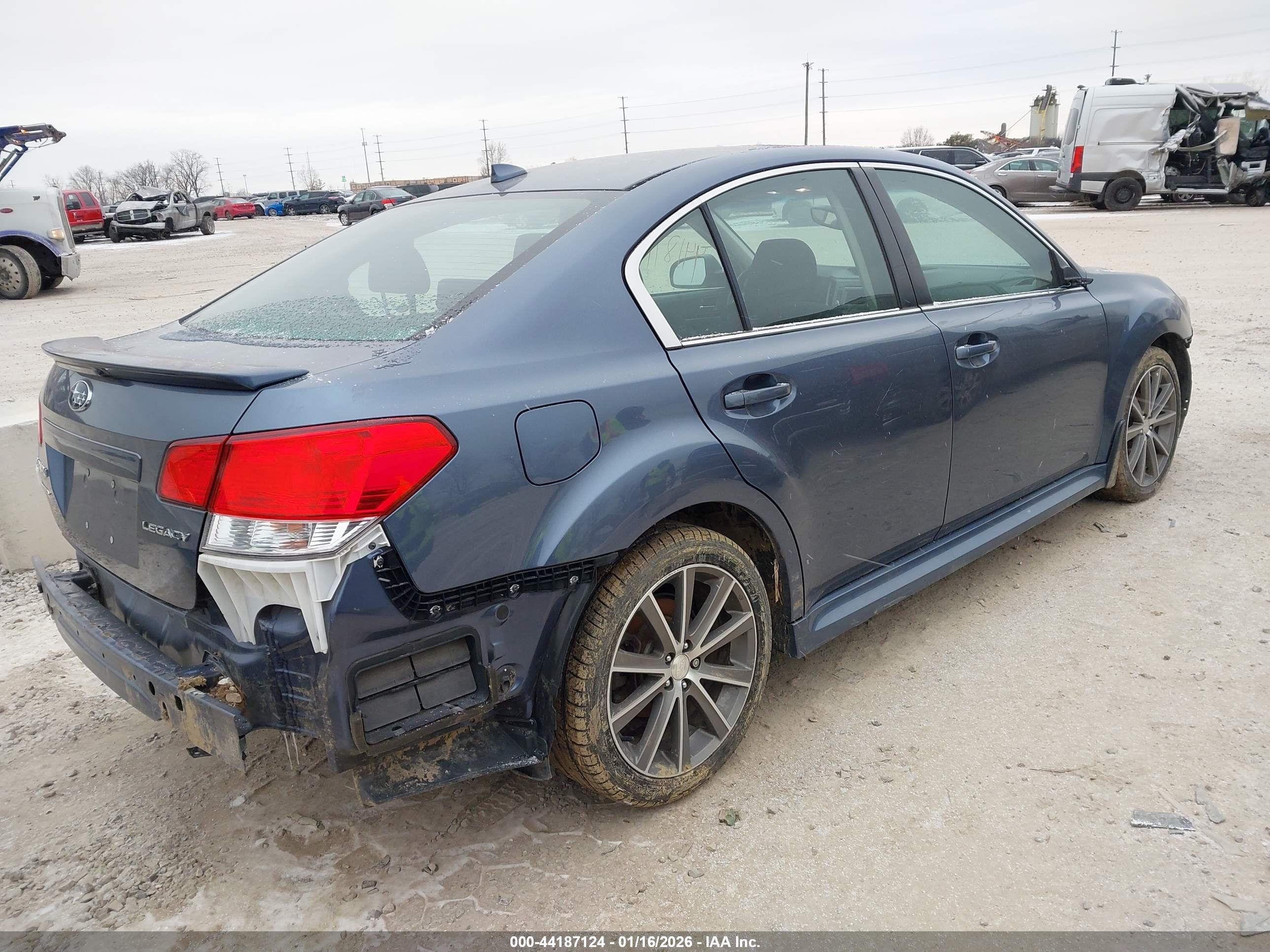 SUBARU LEGACY image 4