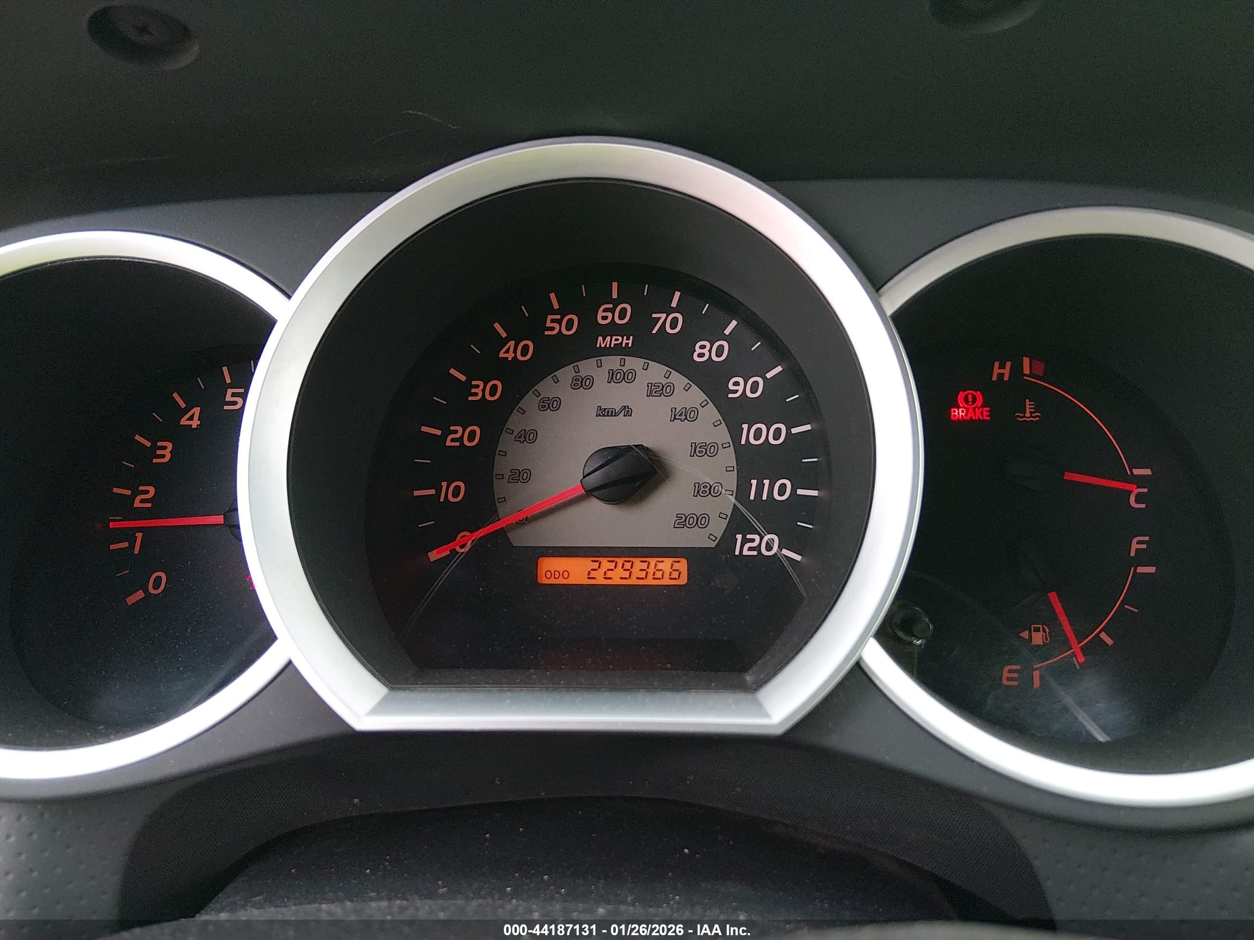 TOYOTA TACOMA image 7