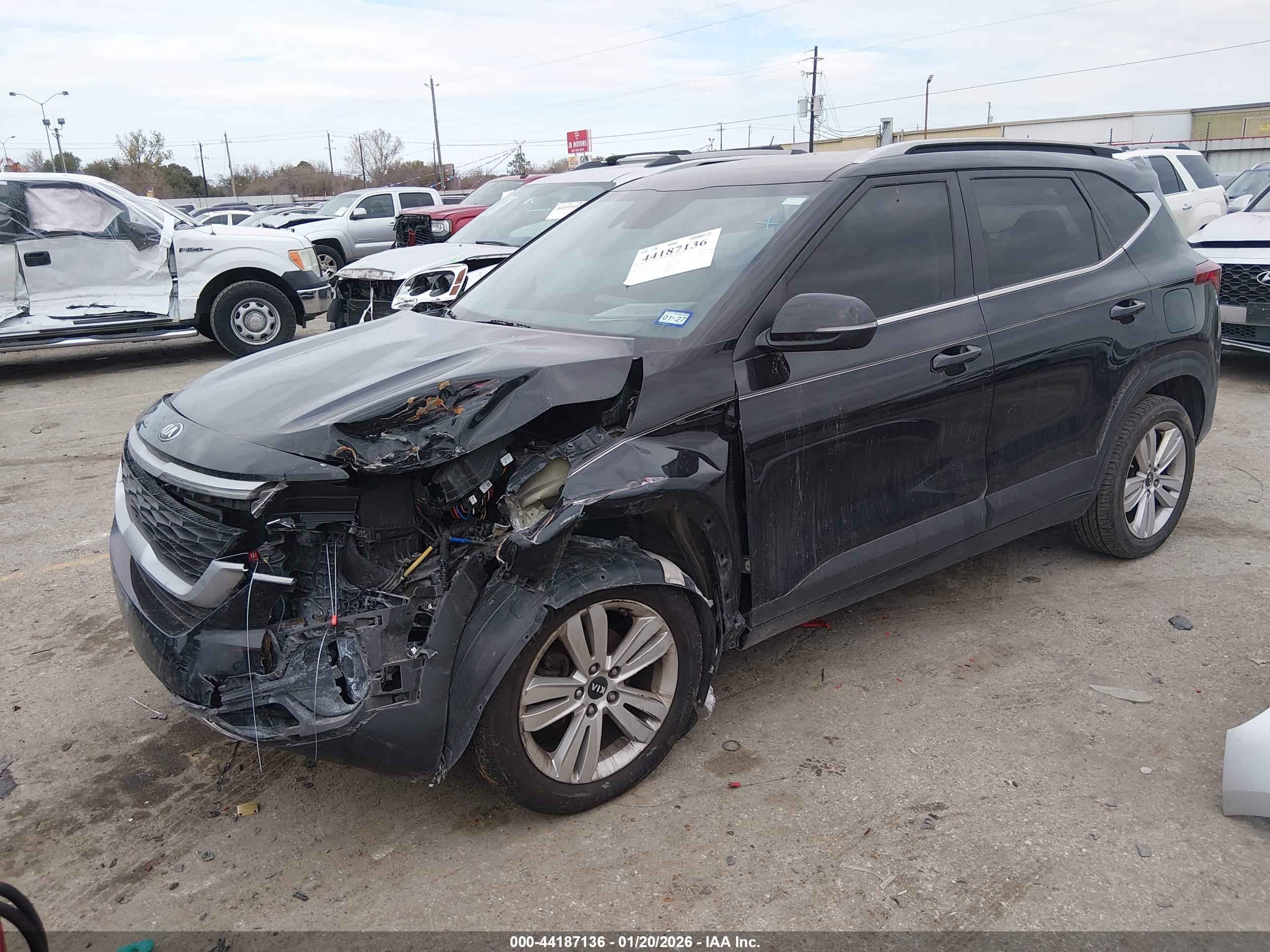 KIA SELTOS image 2