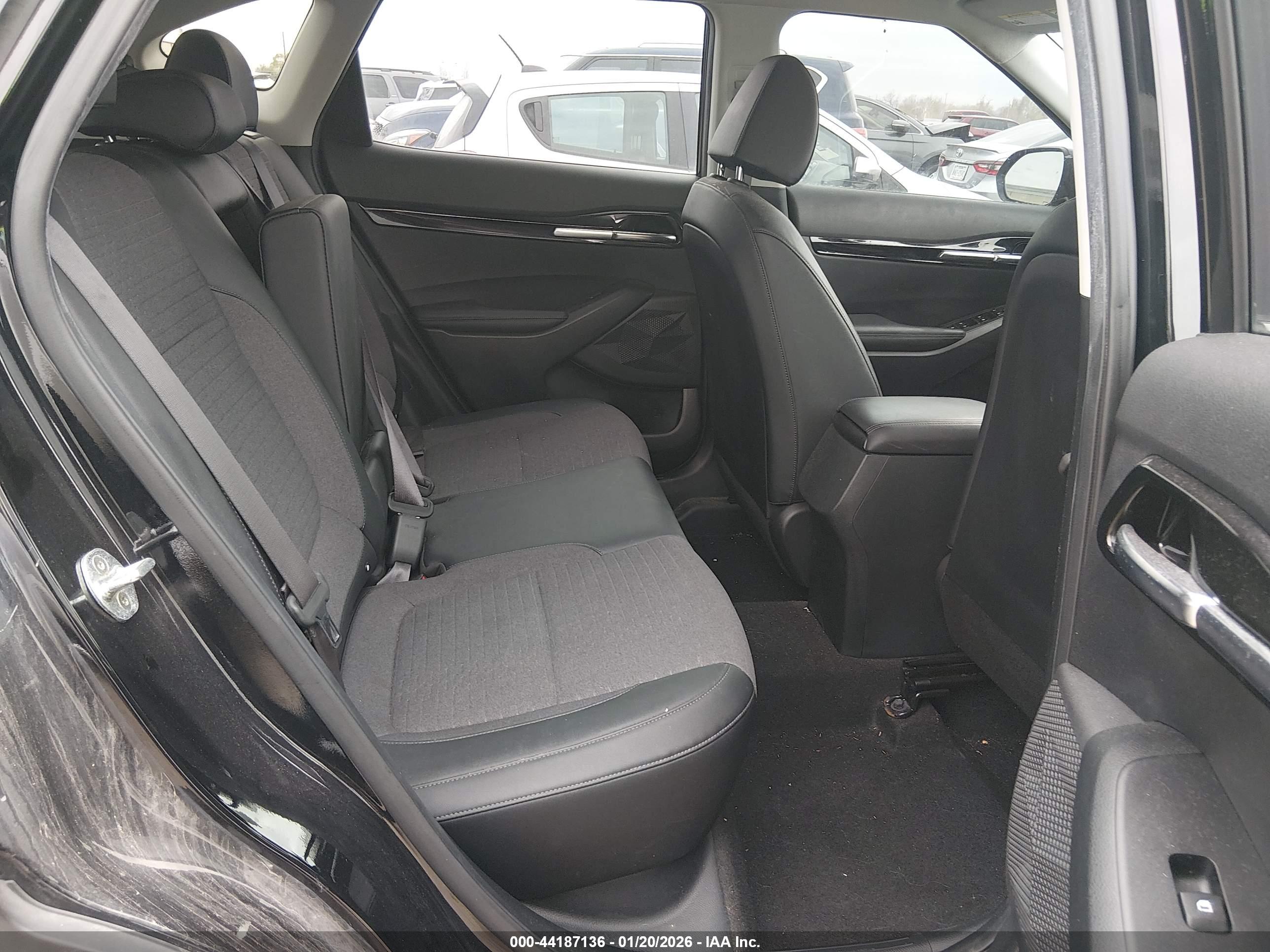 KIA SELTOS image 8