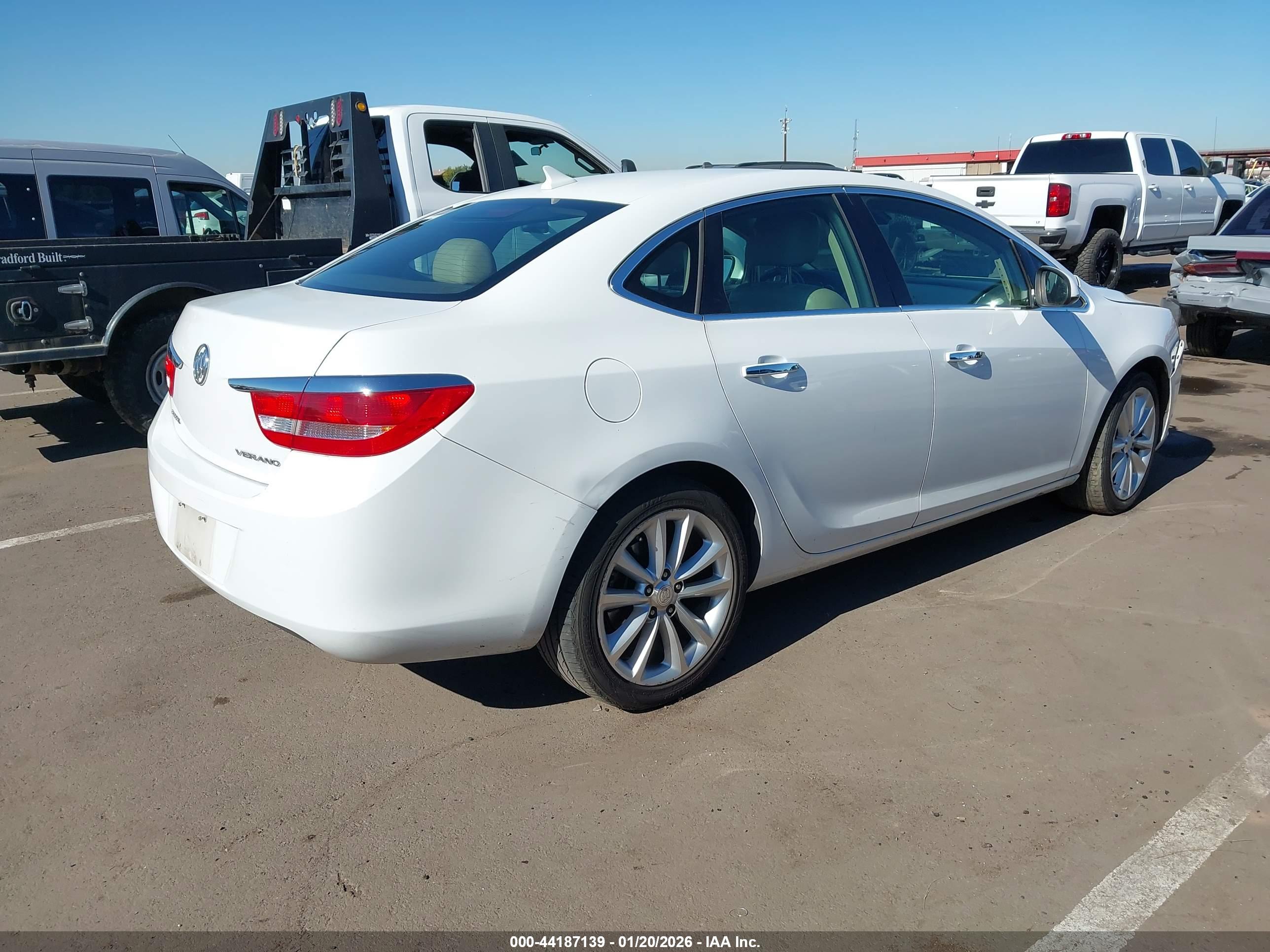 BUICK VERANO image 4